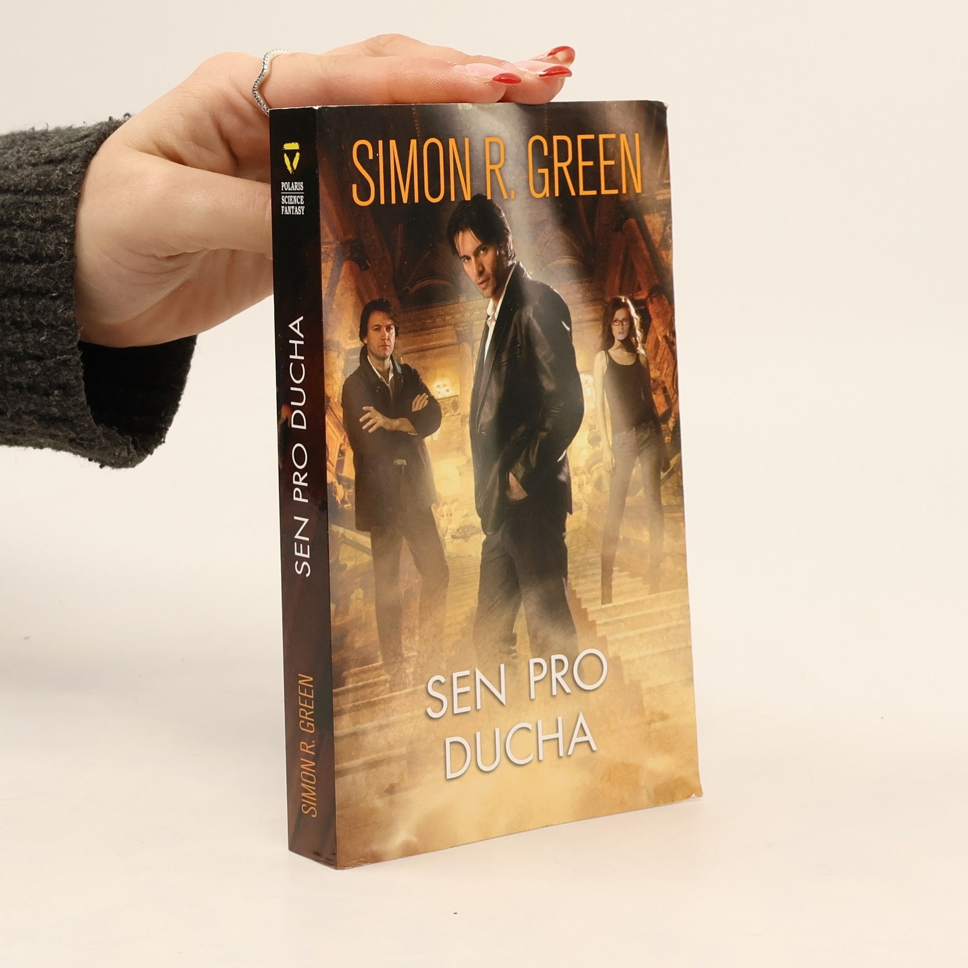 Simon R. Green Sen pro ducha