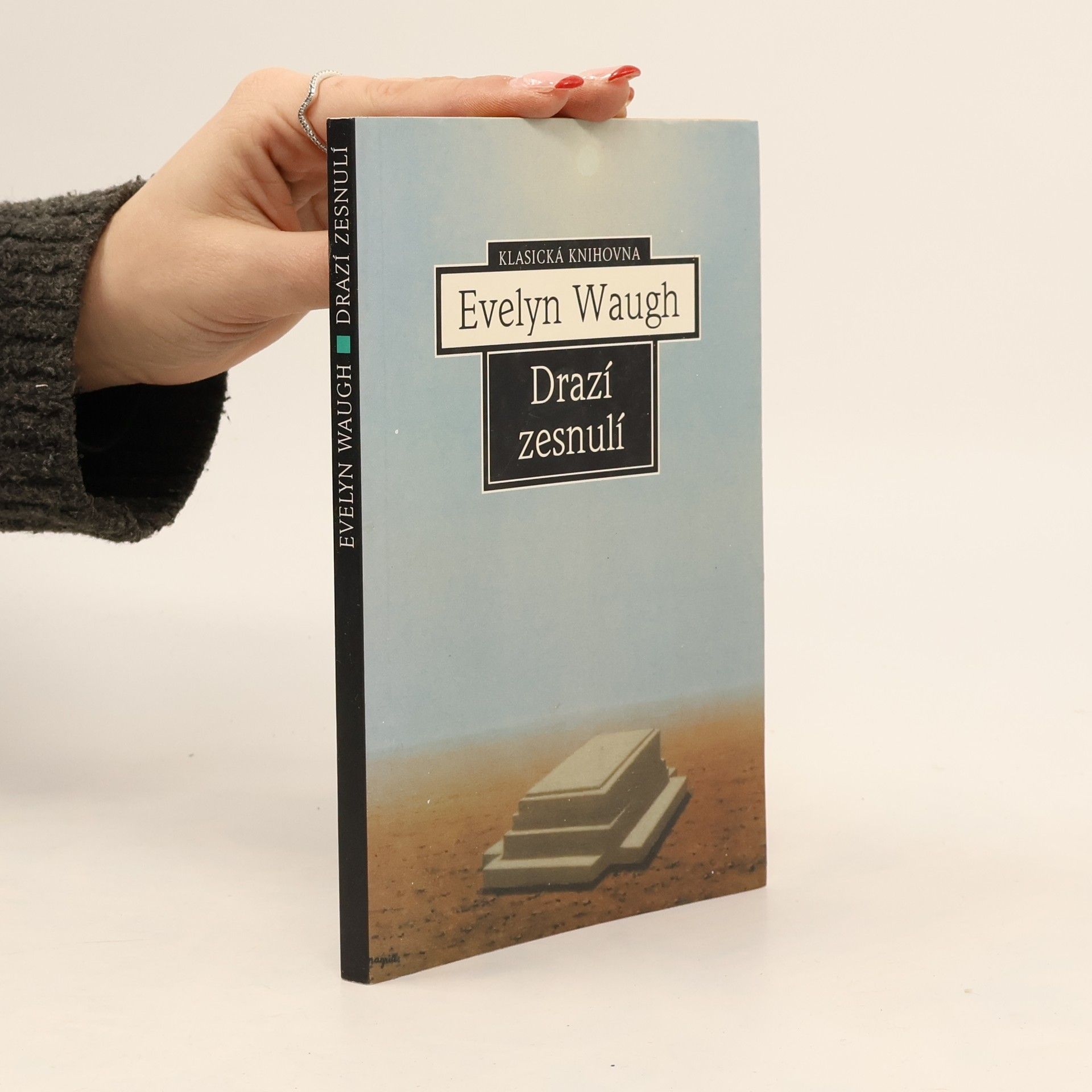 Evelyn Waugh Drazí zesnulí