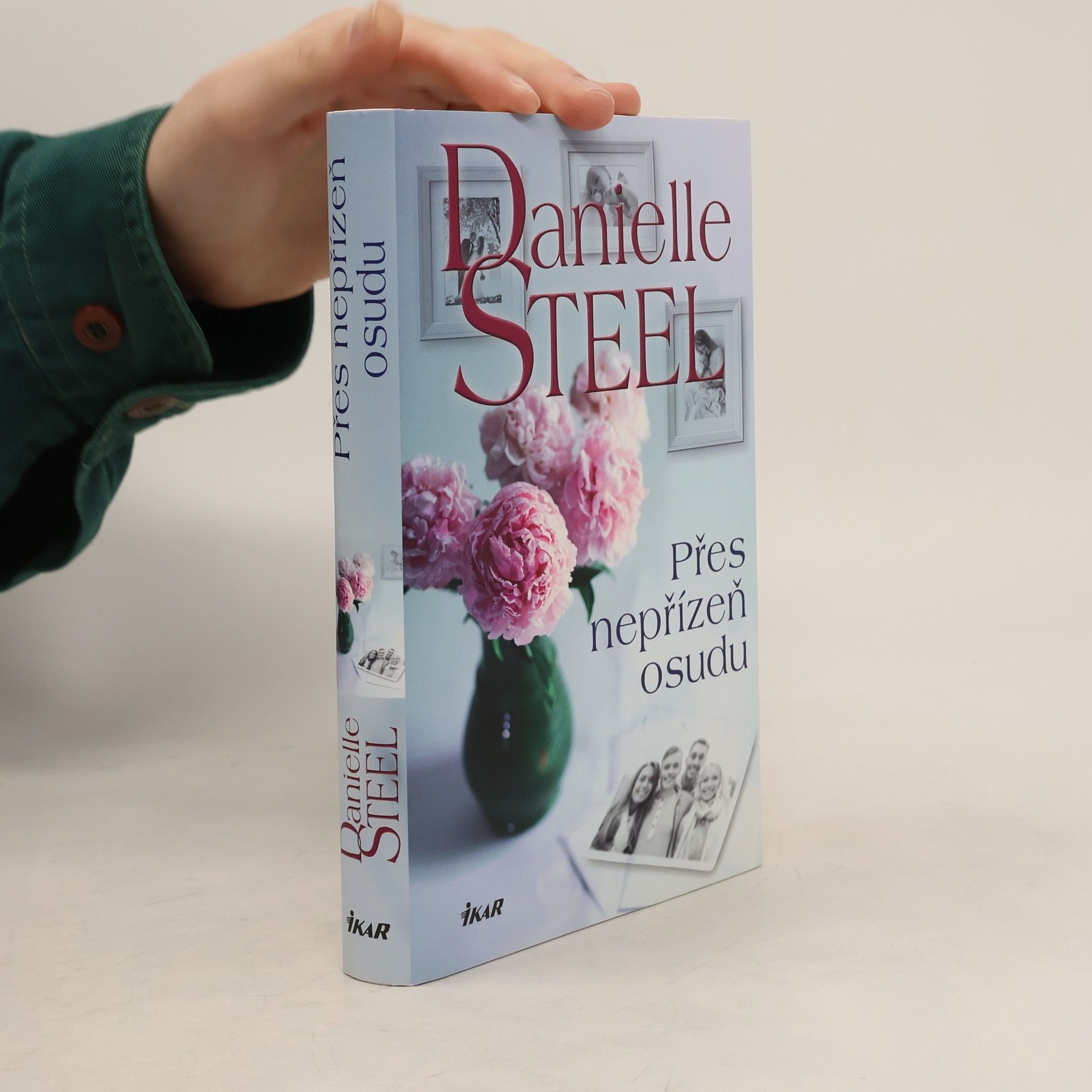 Přes nepřízeň osudu