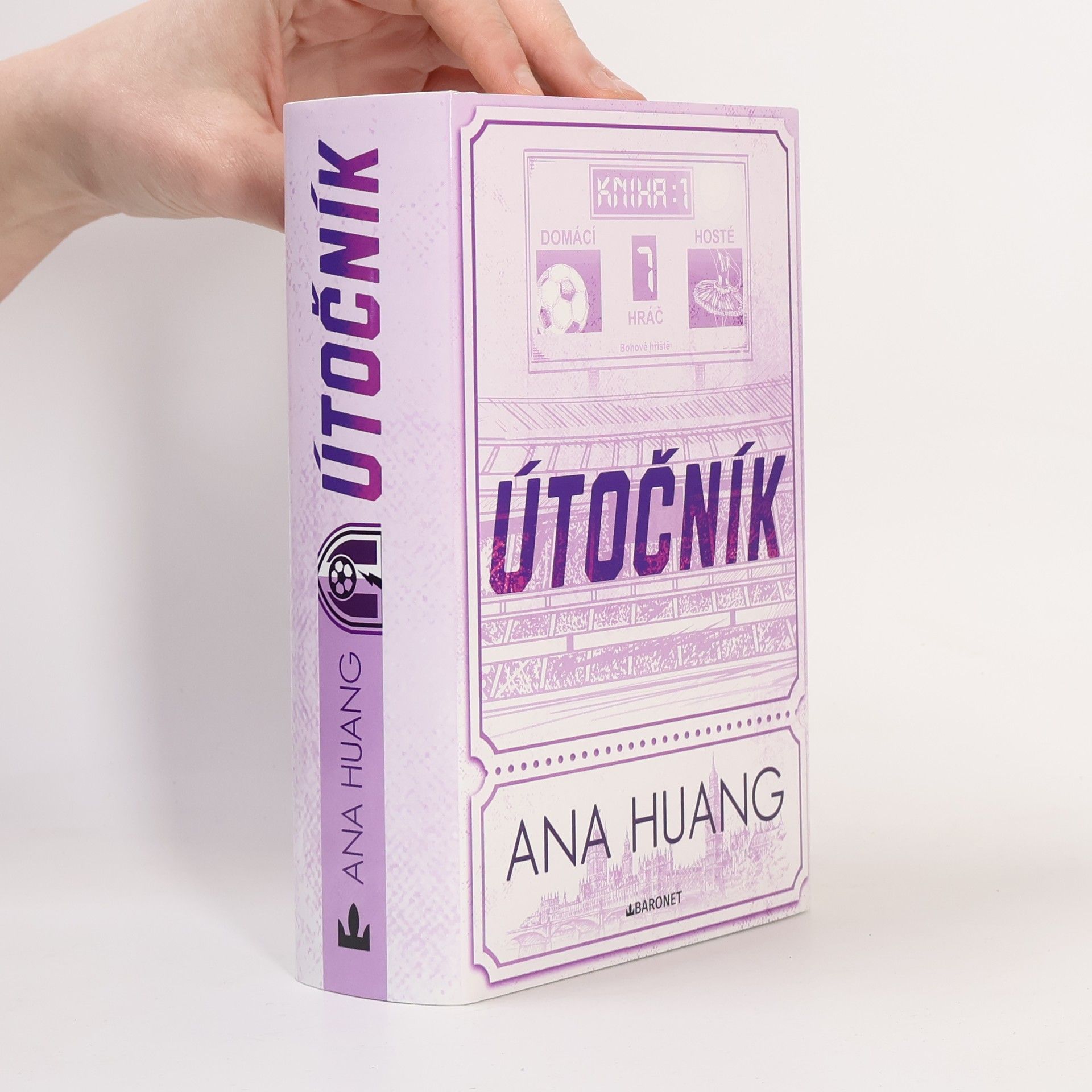 Ana Huang Útočník