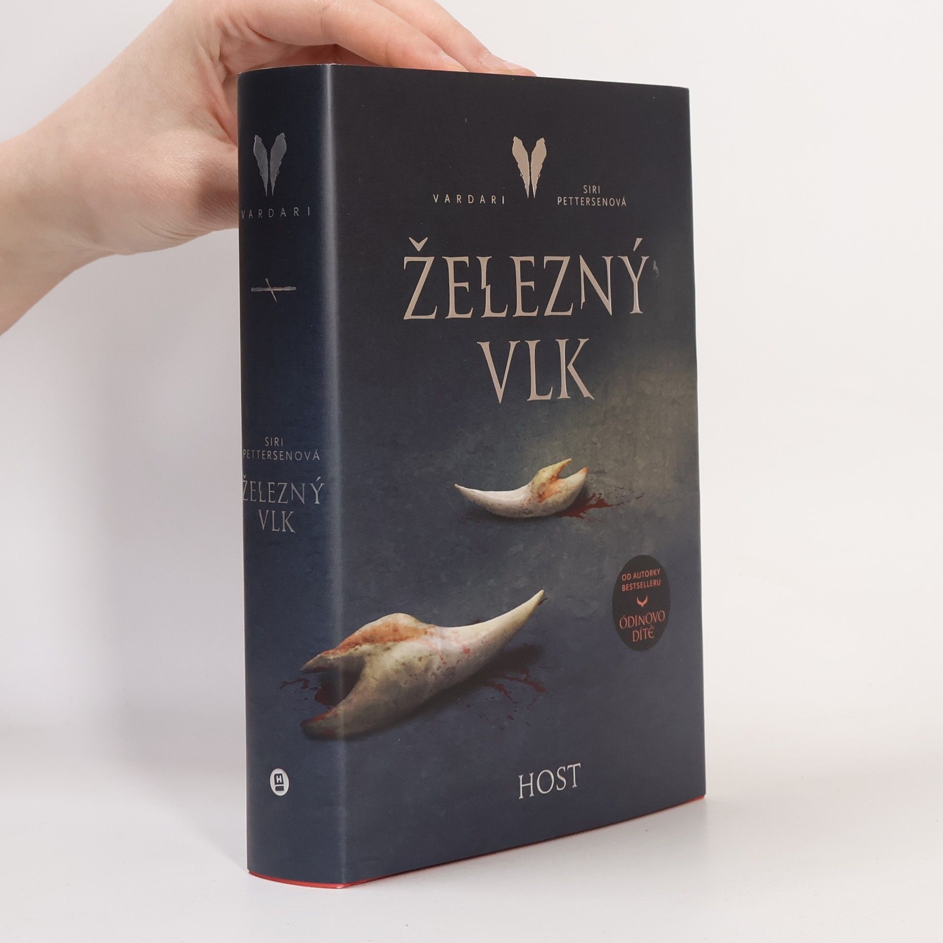 Siri Pettersen Vardari. Železný vlk