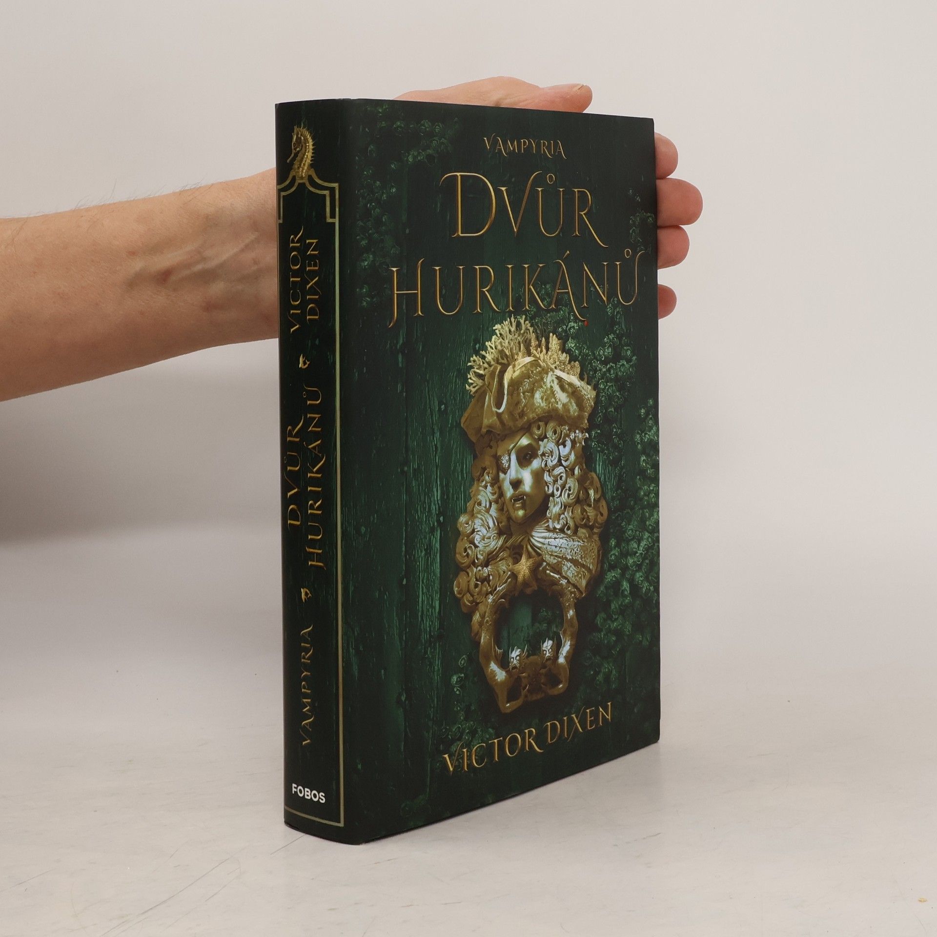 Alice Kottová Vampyria. Dvůr hurikánů