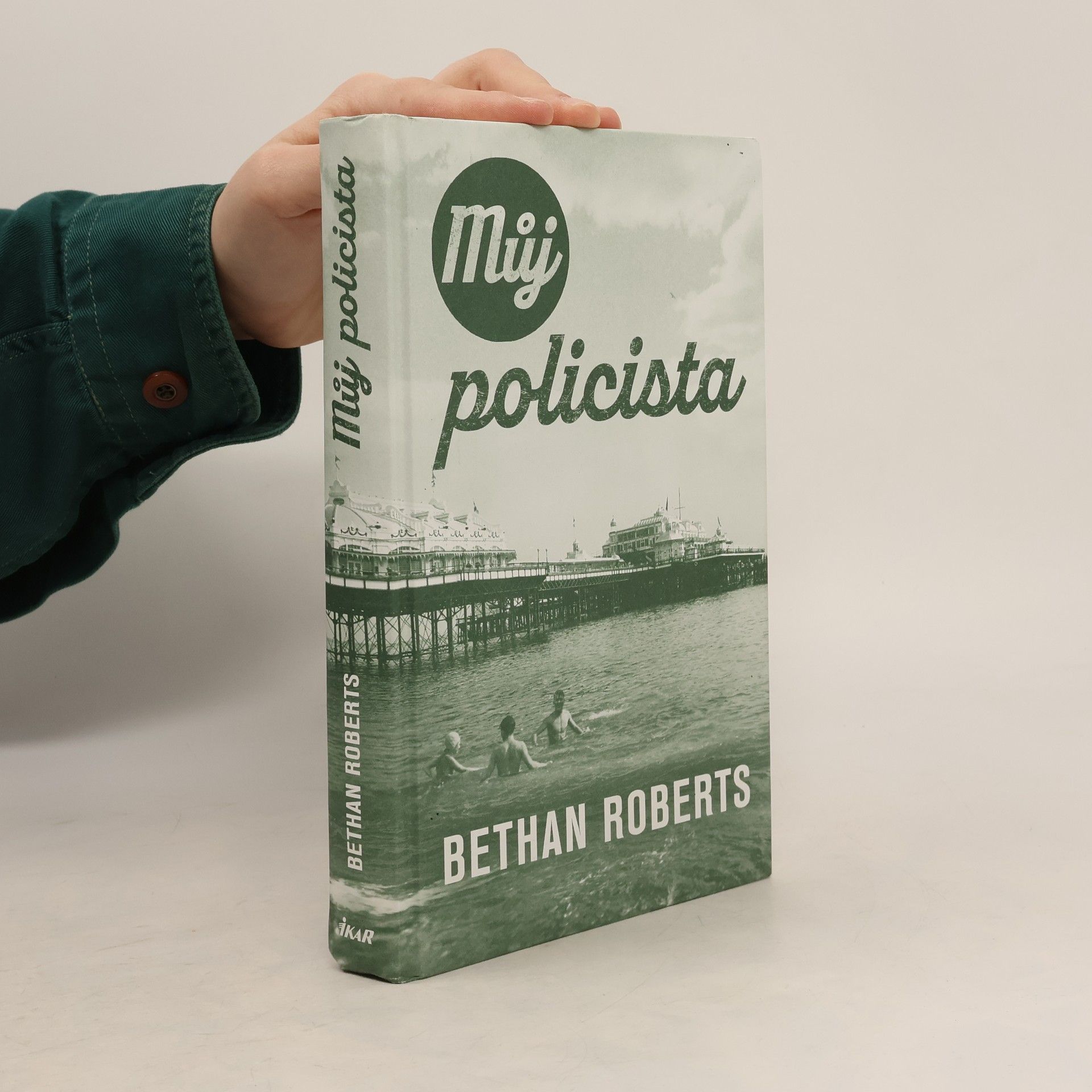 Bethan Roberts Můj policista