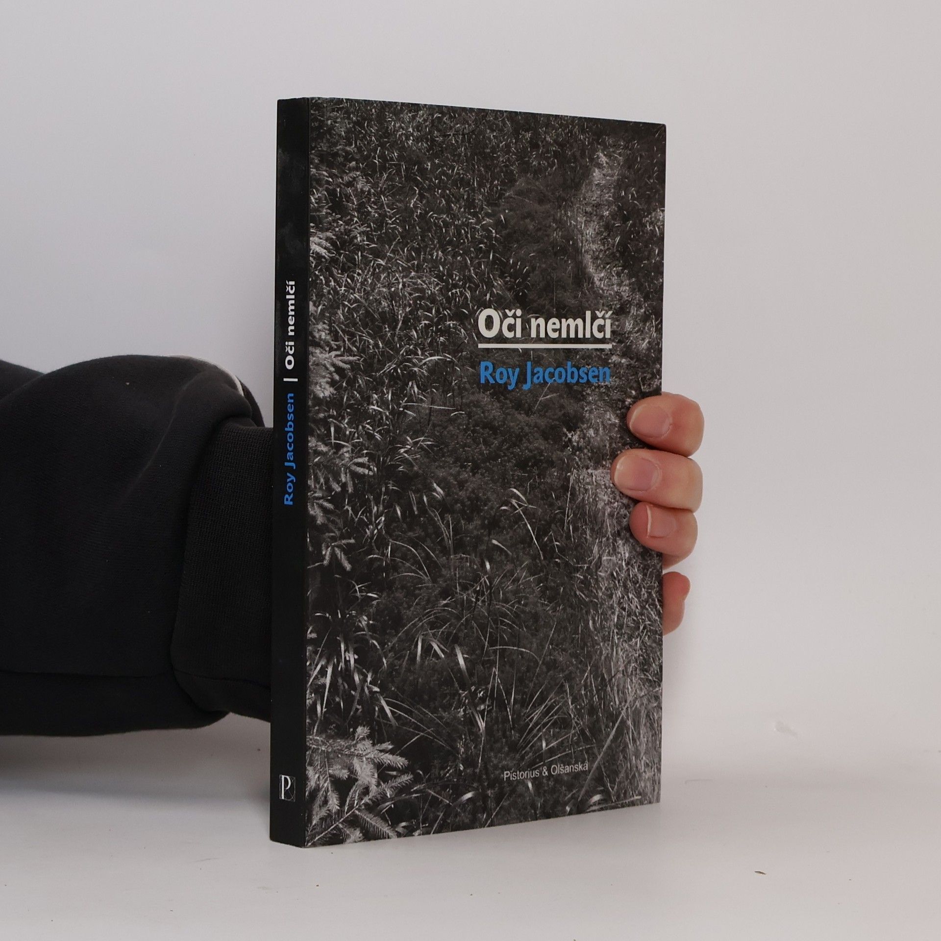 Roy Jacobsen Oči nemlčí