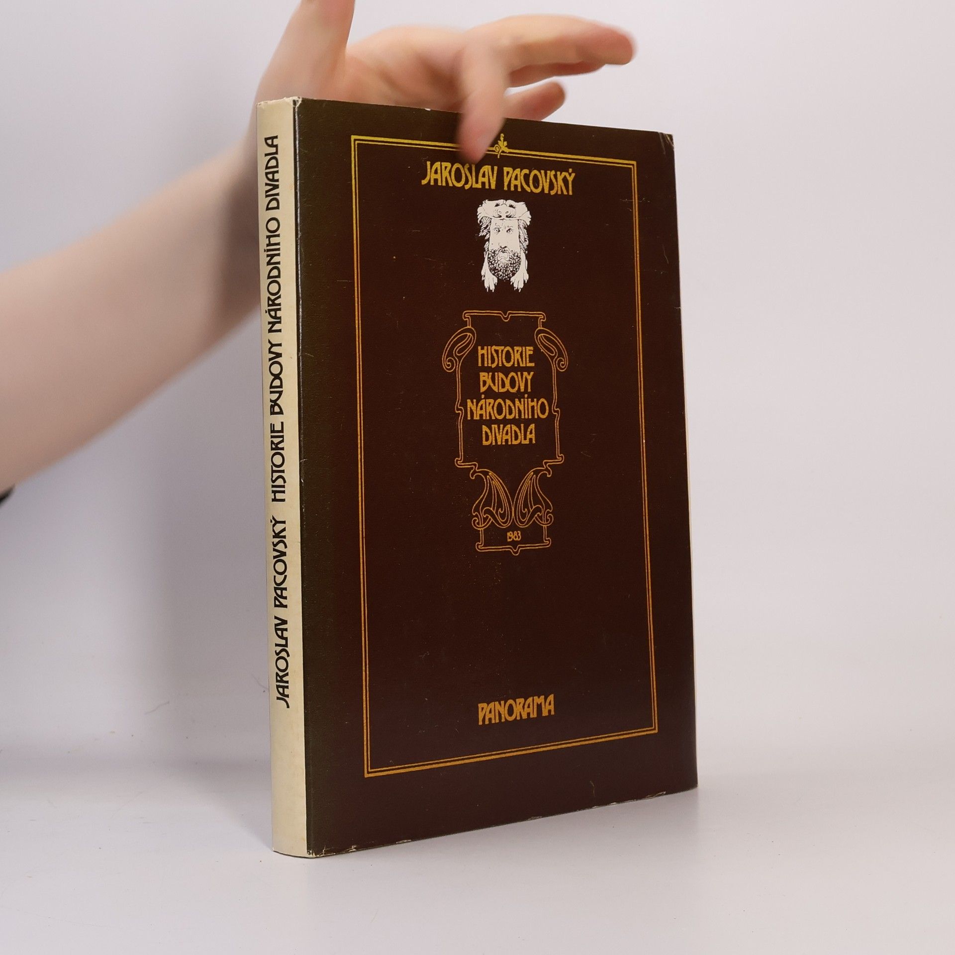 Jaroslav Pacovský Historie budovy Národního divadla