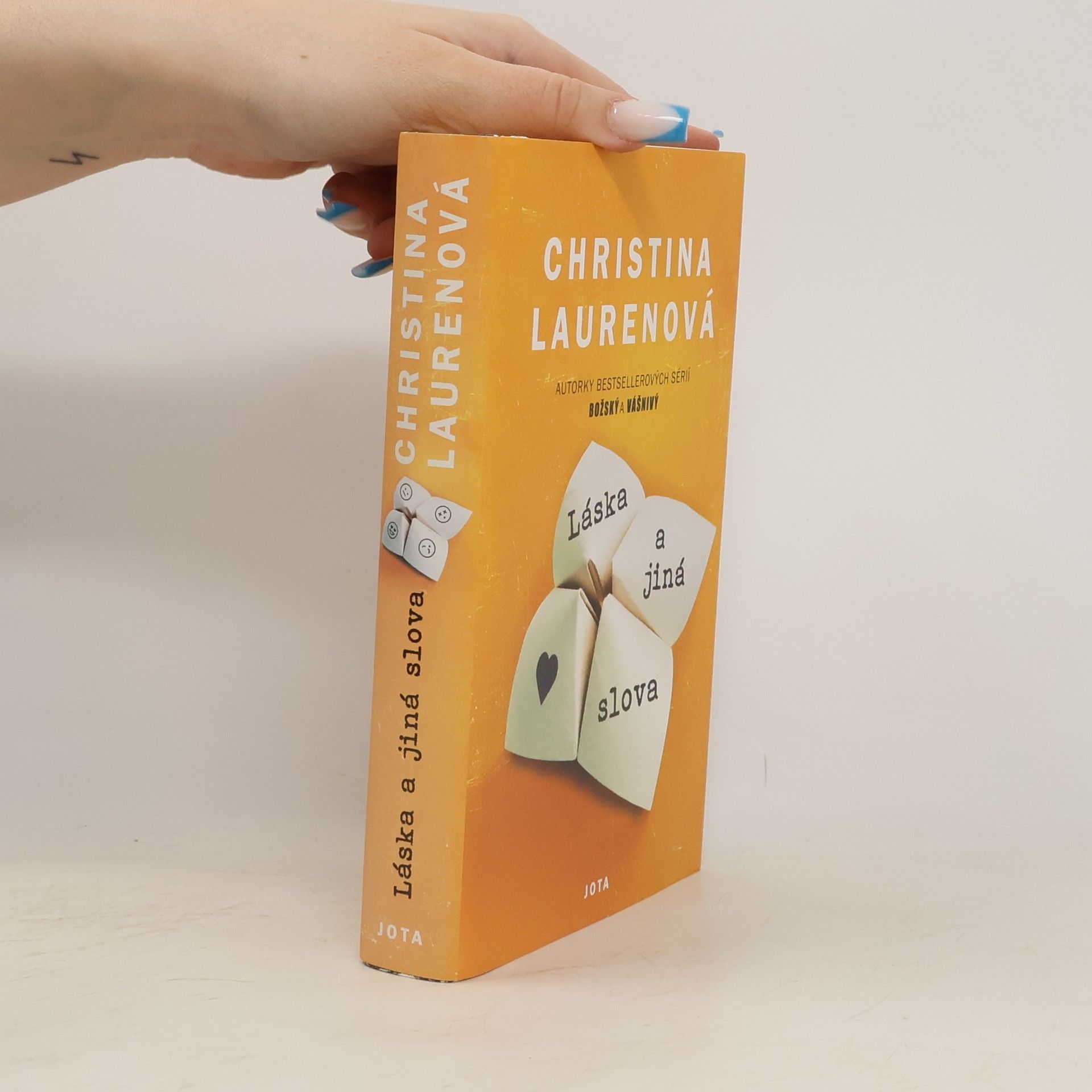 Christina Lauren Láska a jiná slova