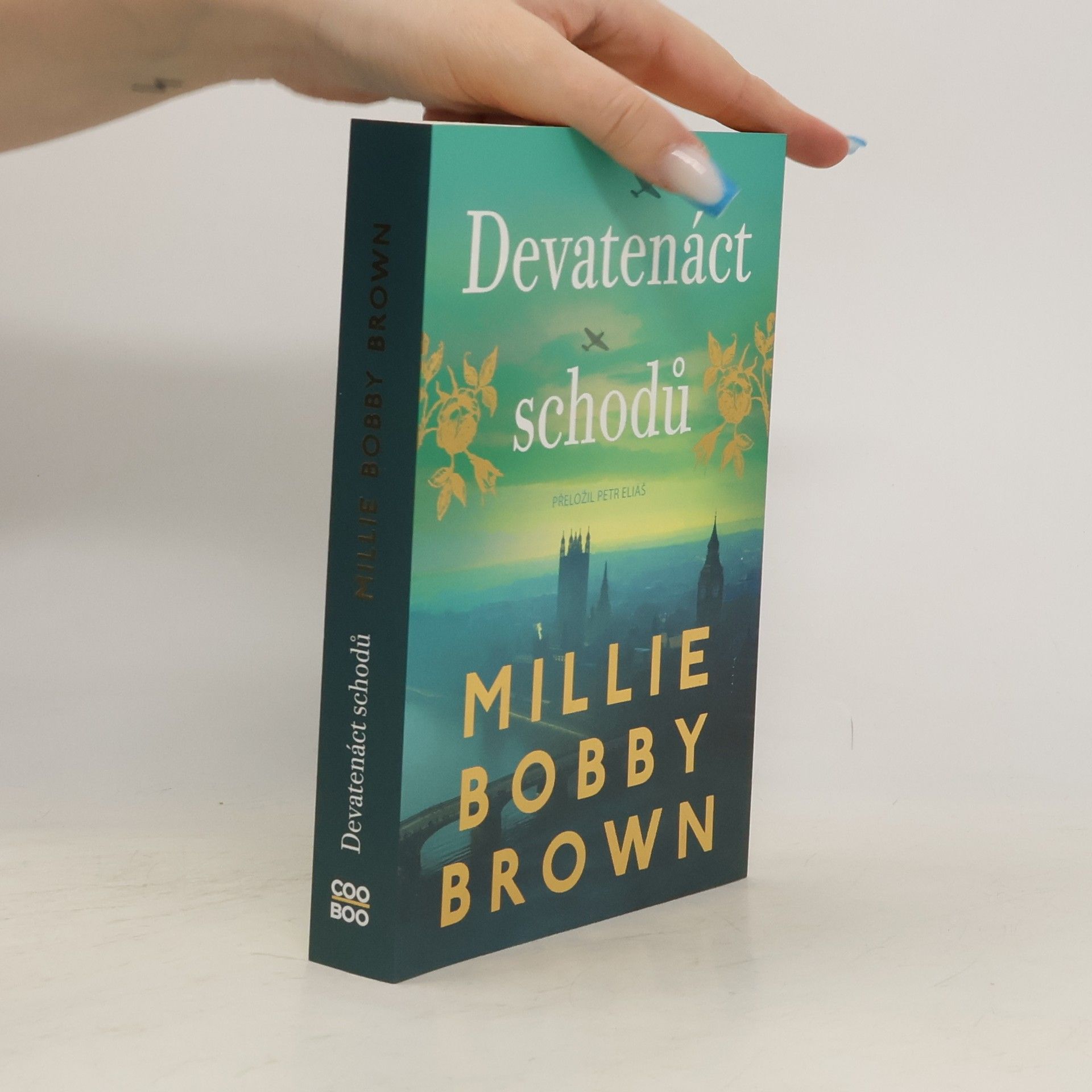 Millie Bobby Brown Devatenáct schodů