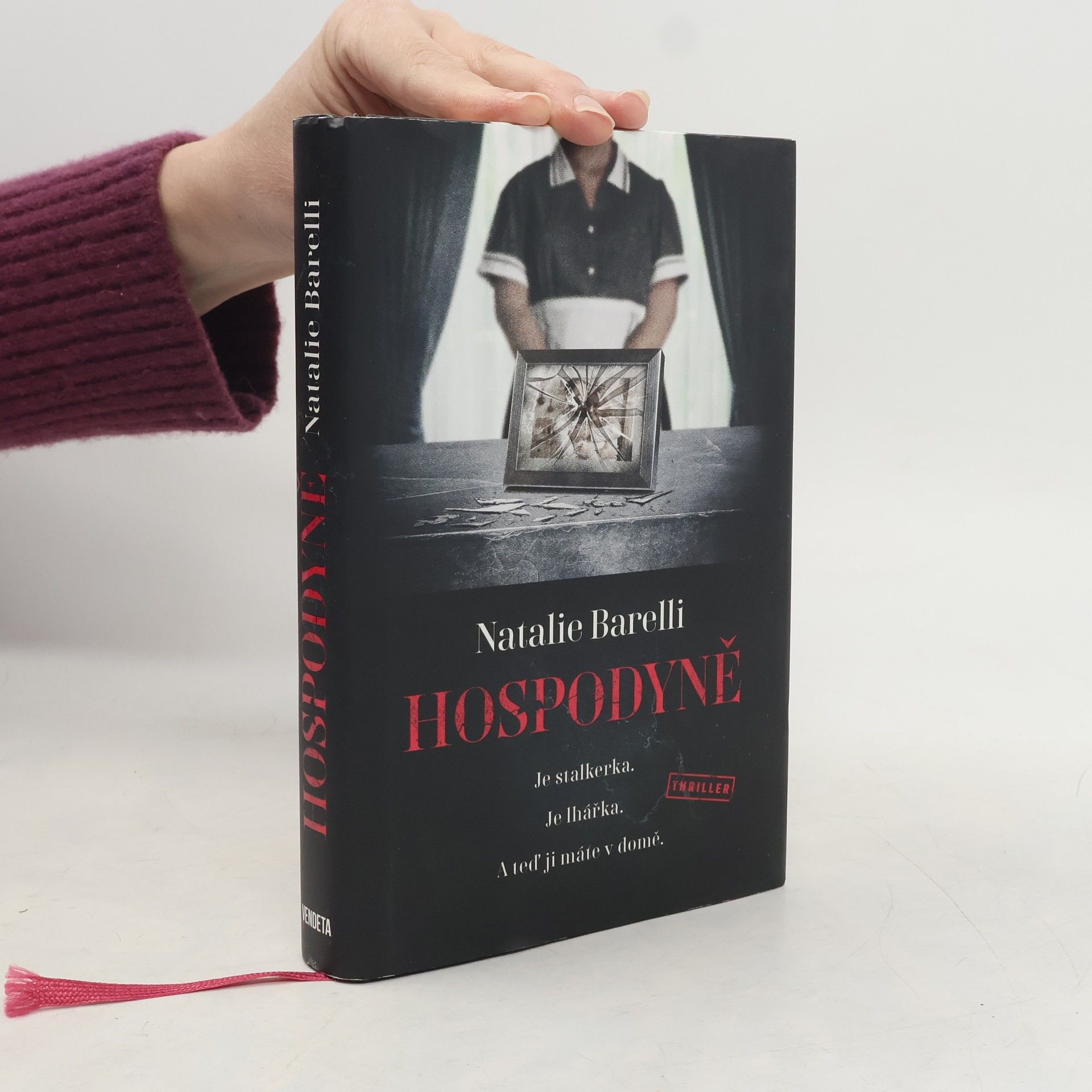 Natalie Barelli Hospodyně