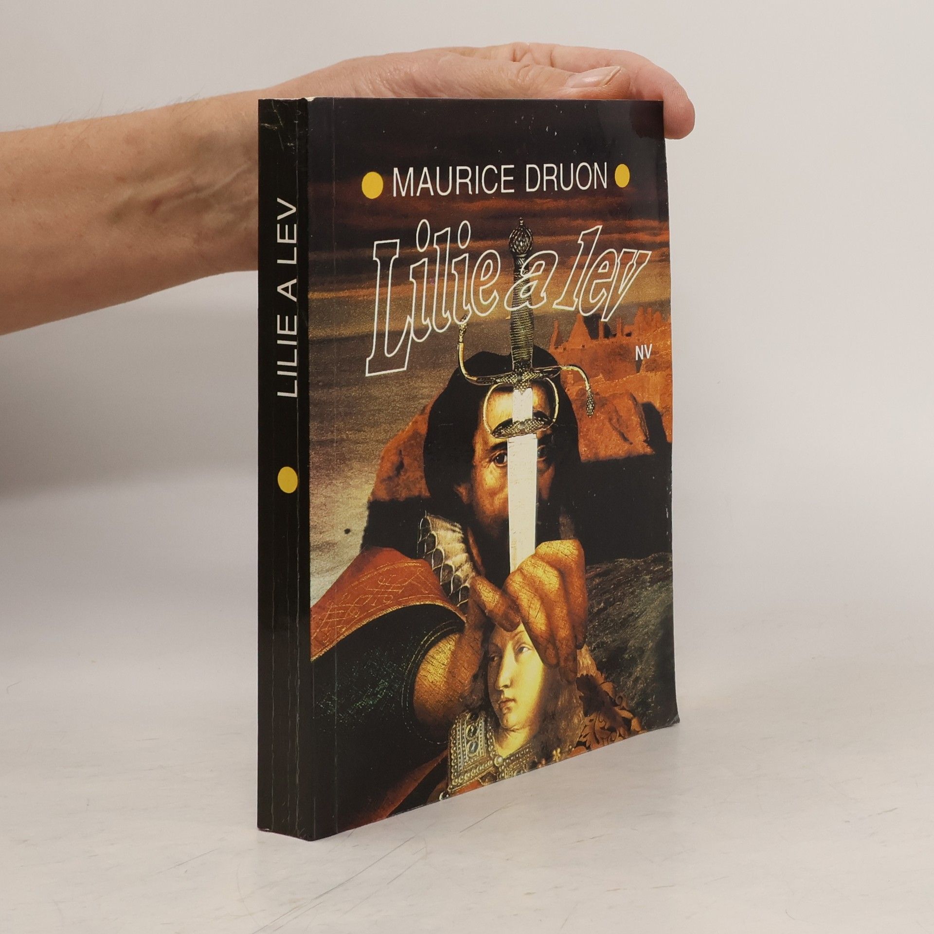 Maurice Druon Zardoušená královna