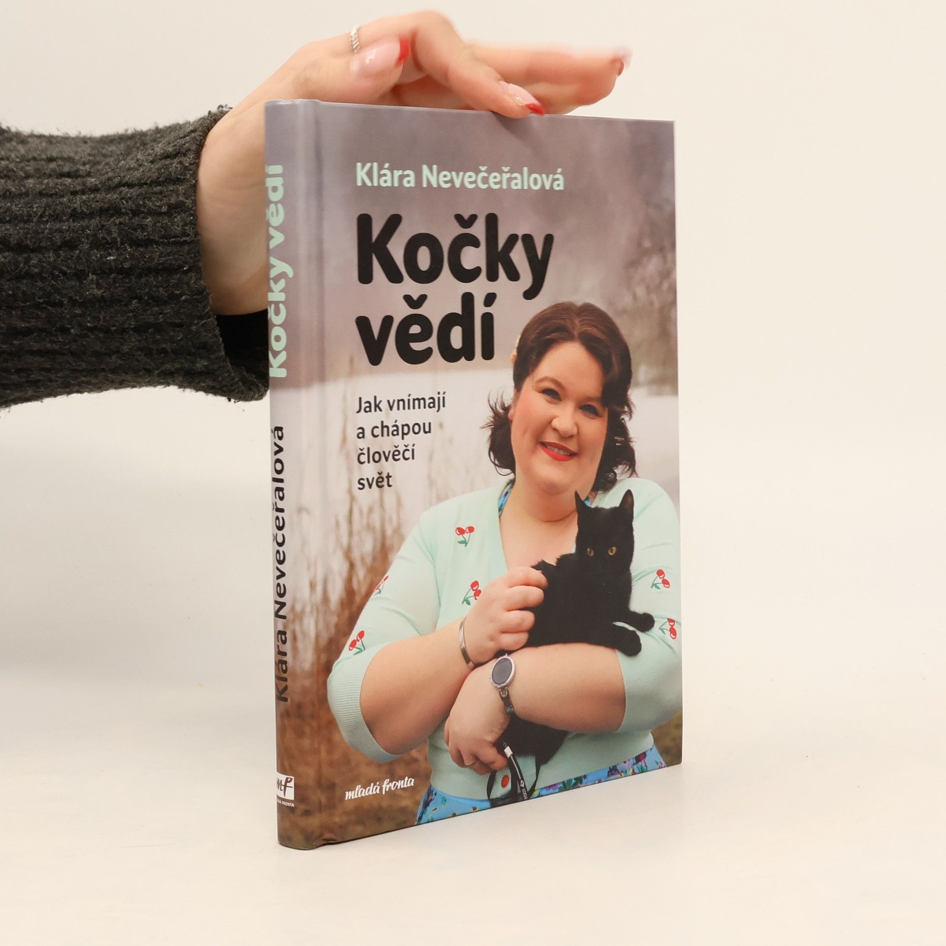 Kočky vědí: Jak vnímají a chápou člověčí svět