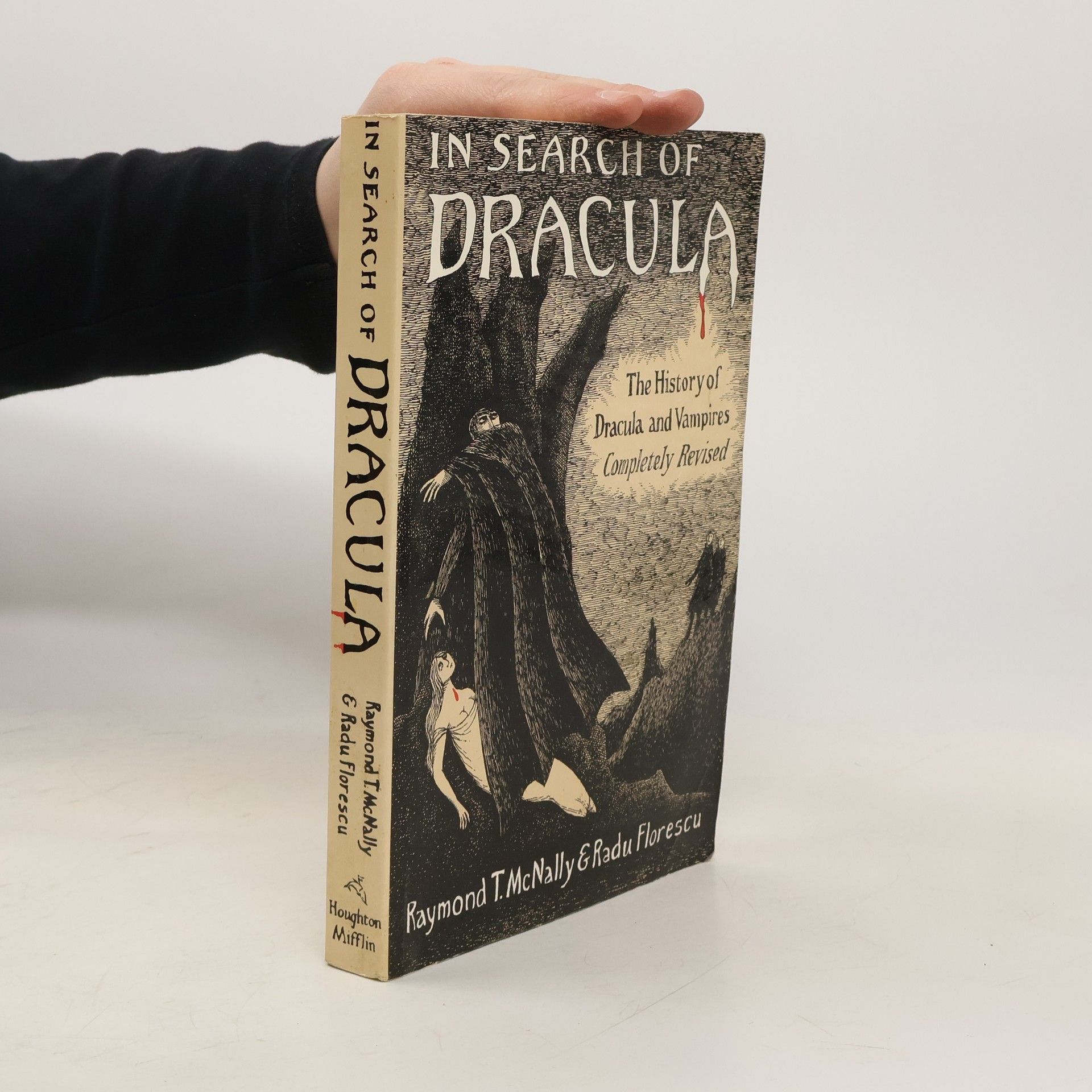 Raymond T. McNally In Search of Dracula