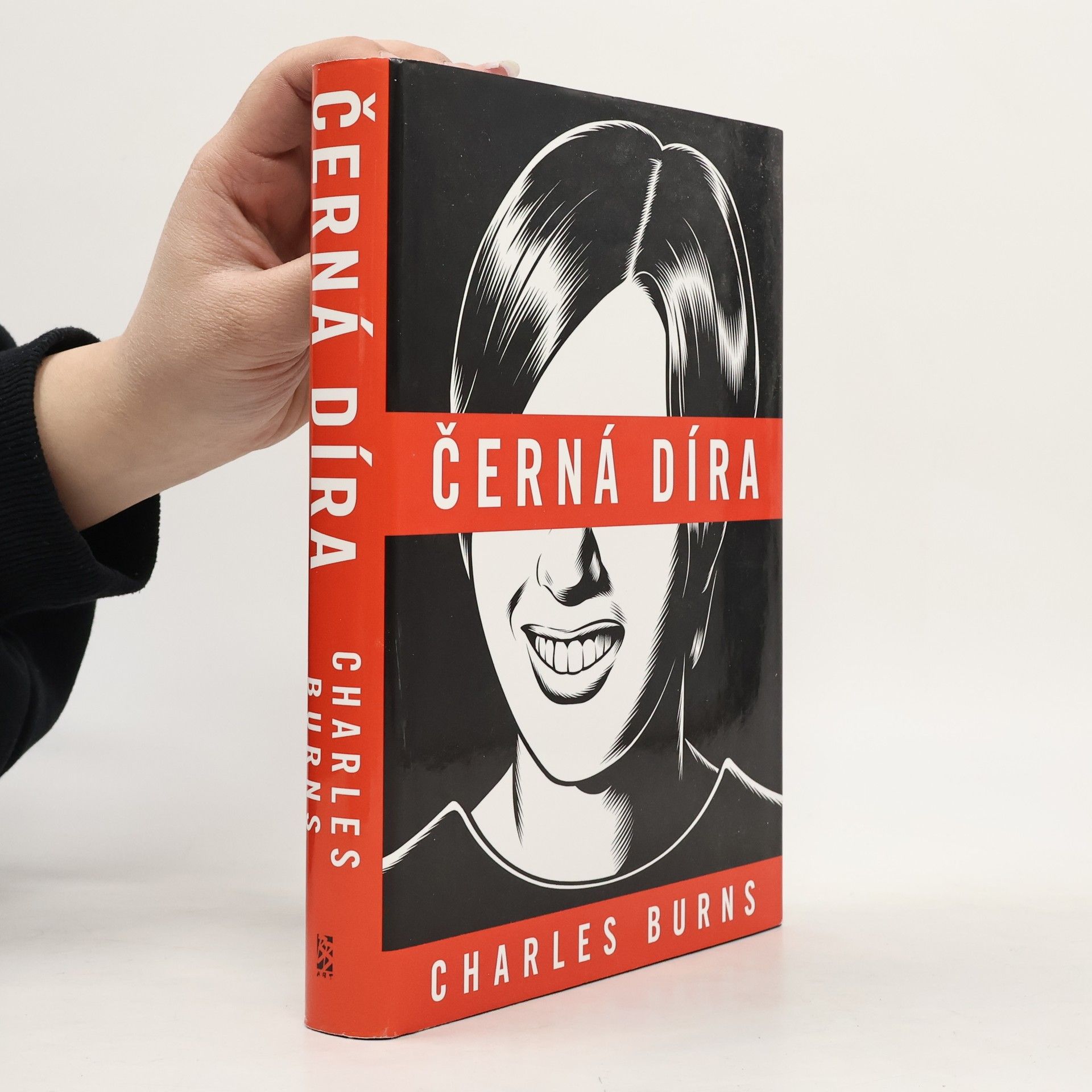 Charles Burns Černá díra