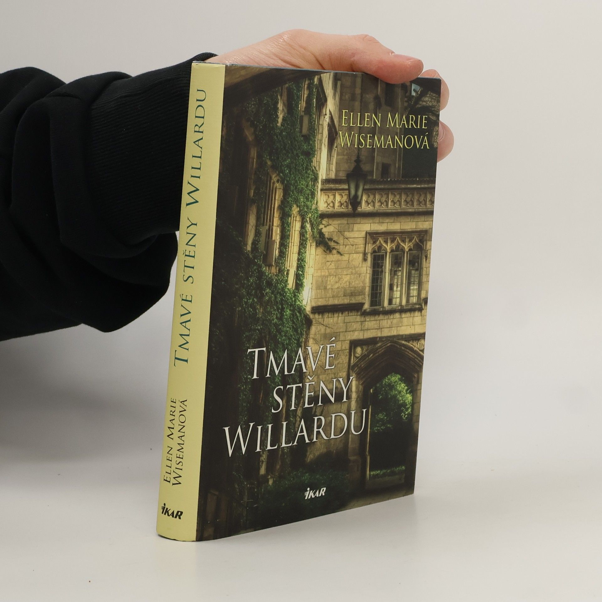 Ellen Marie Wiseman Tmavé stěny Willardu