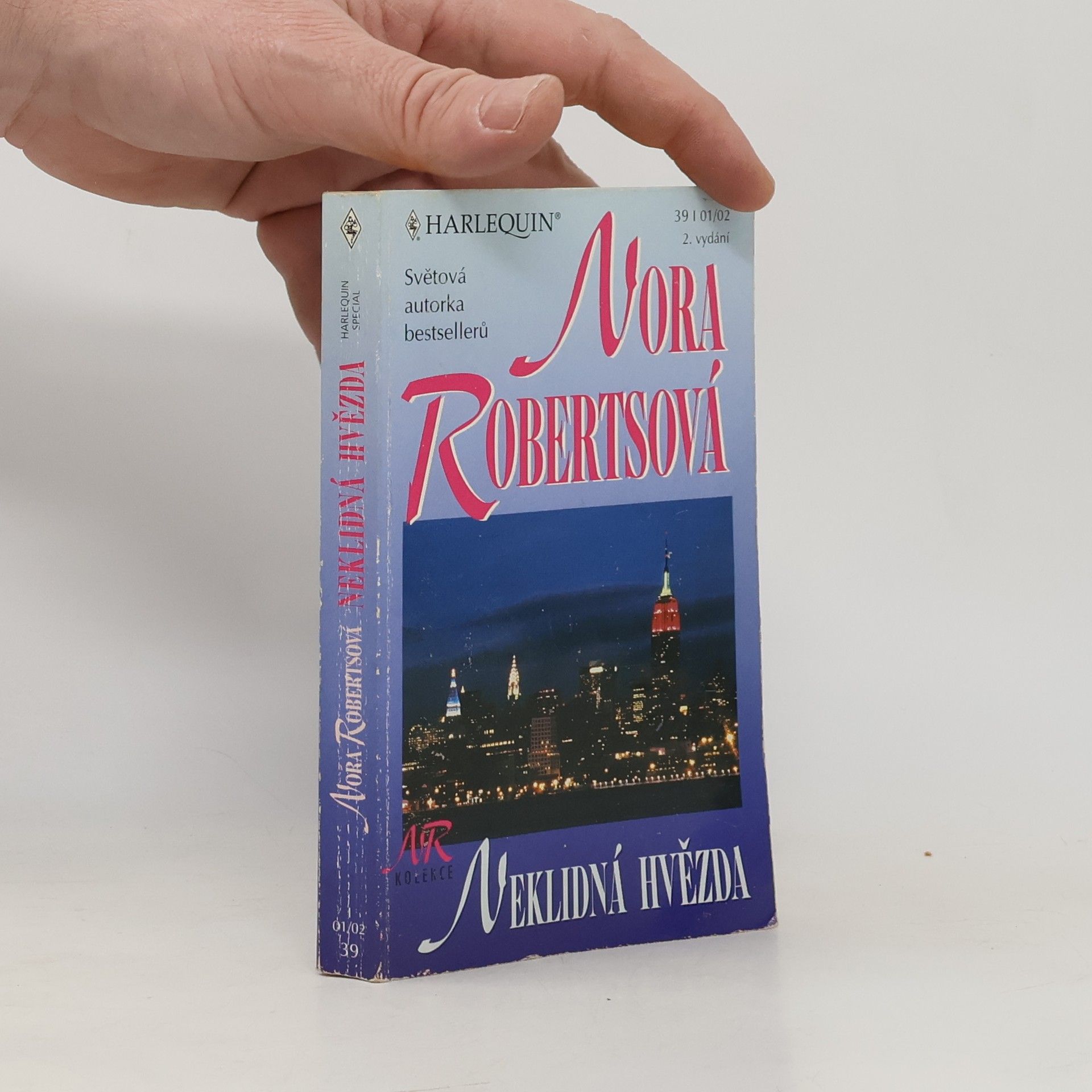 Nora Roberts Neklidná hvězda