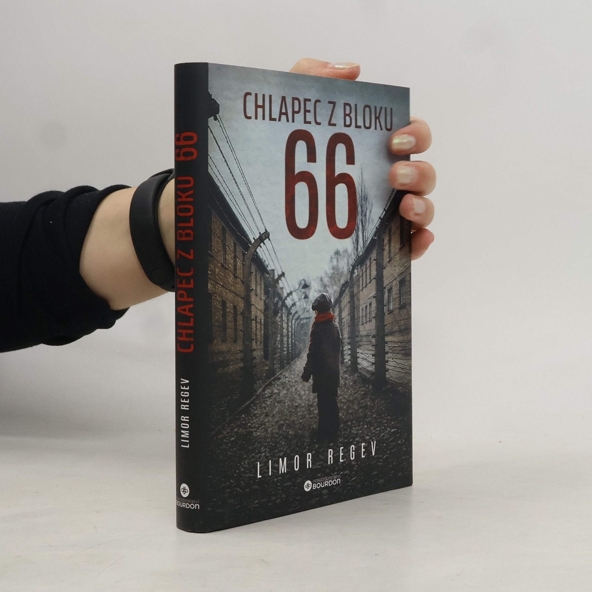 Limor Regev Chlapec z bloku 66