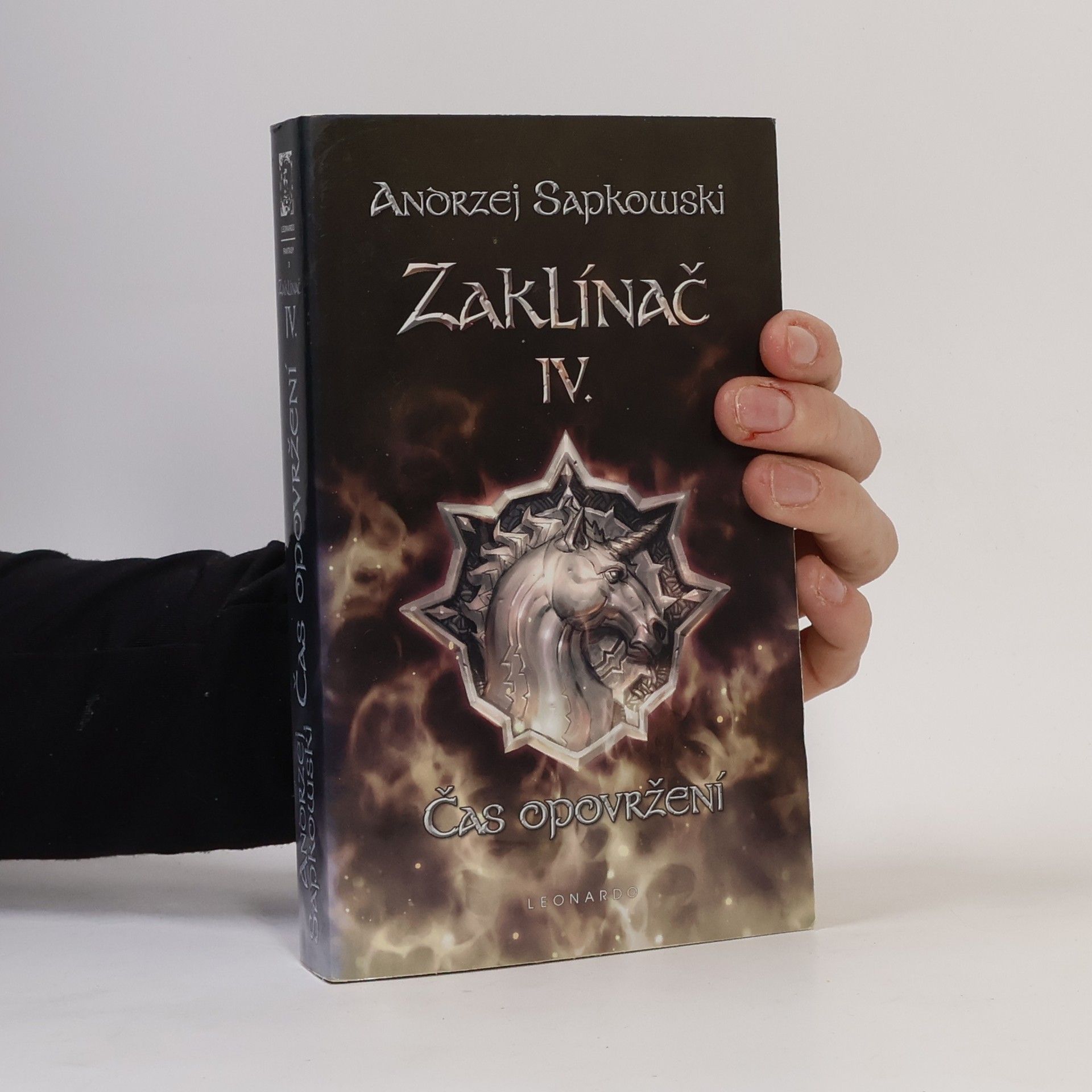 Andrzej Sapkowski Zaklínač IV. Čas opovržení