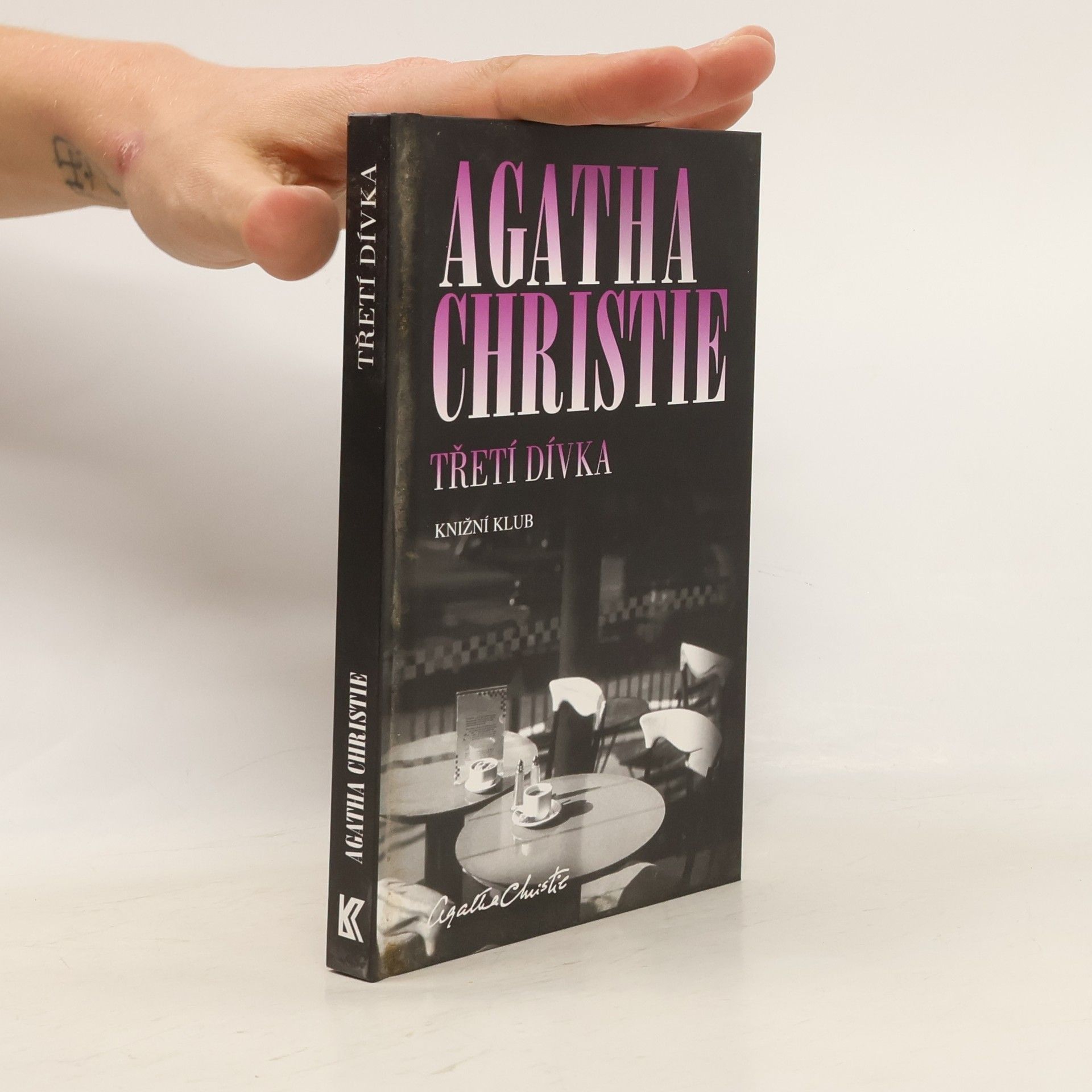 Agatha Christie Třetí dívka