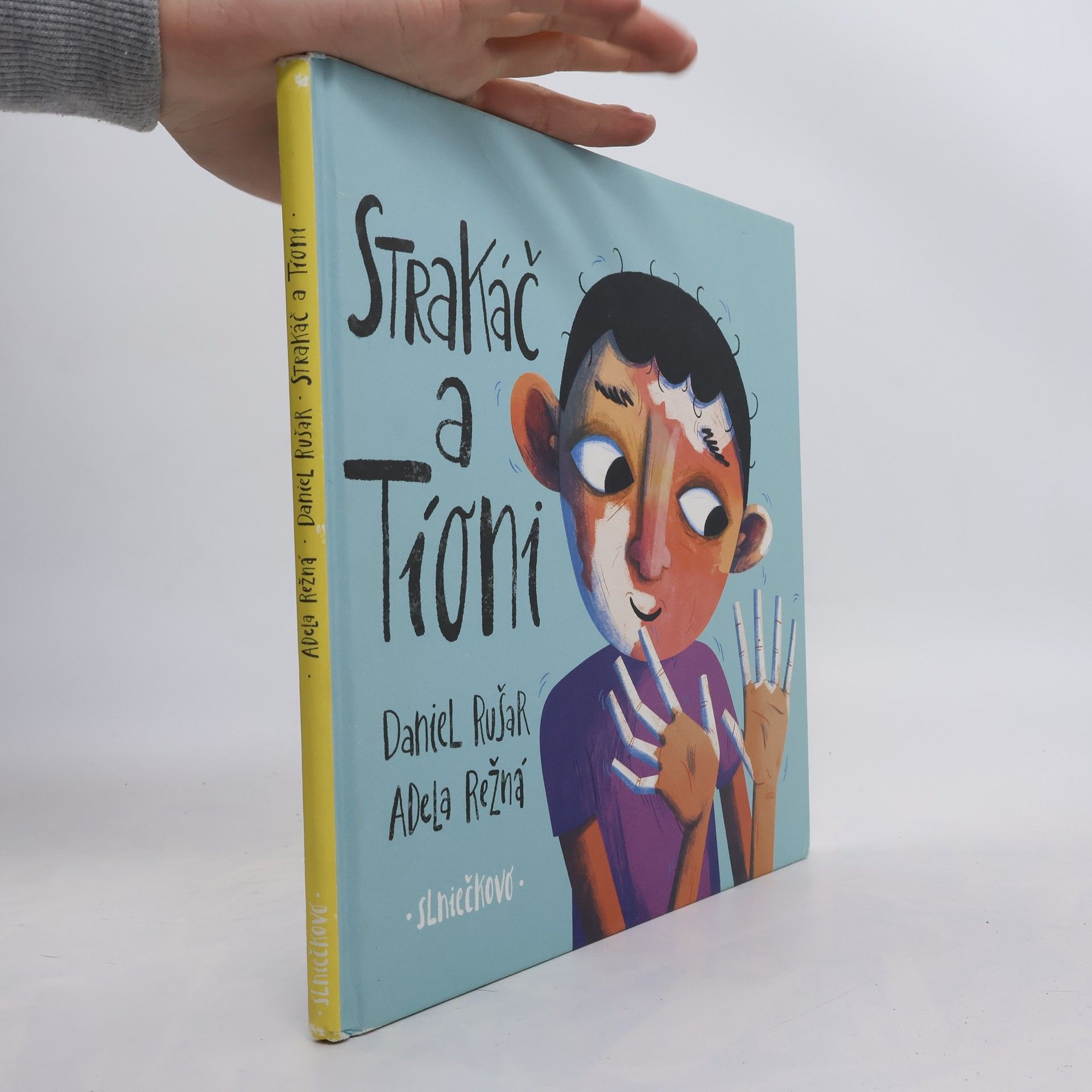 Daniel Rušar Strakáč a Tíoni