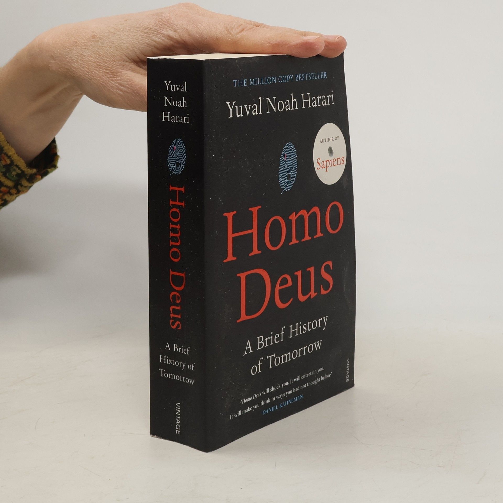 Yuval Noah Harari Homo Deus. A Brief History of Tomorrow