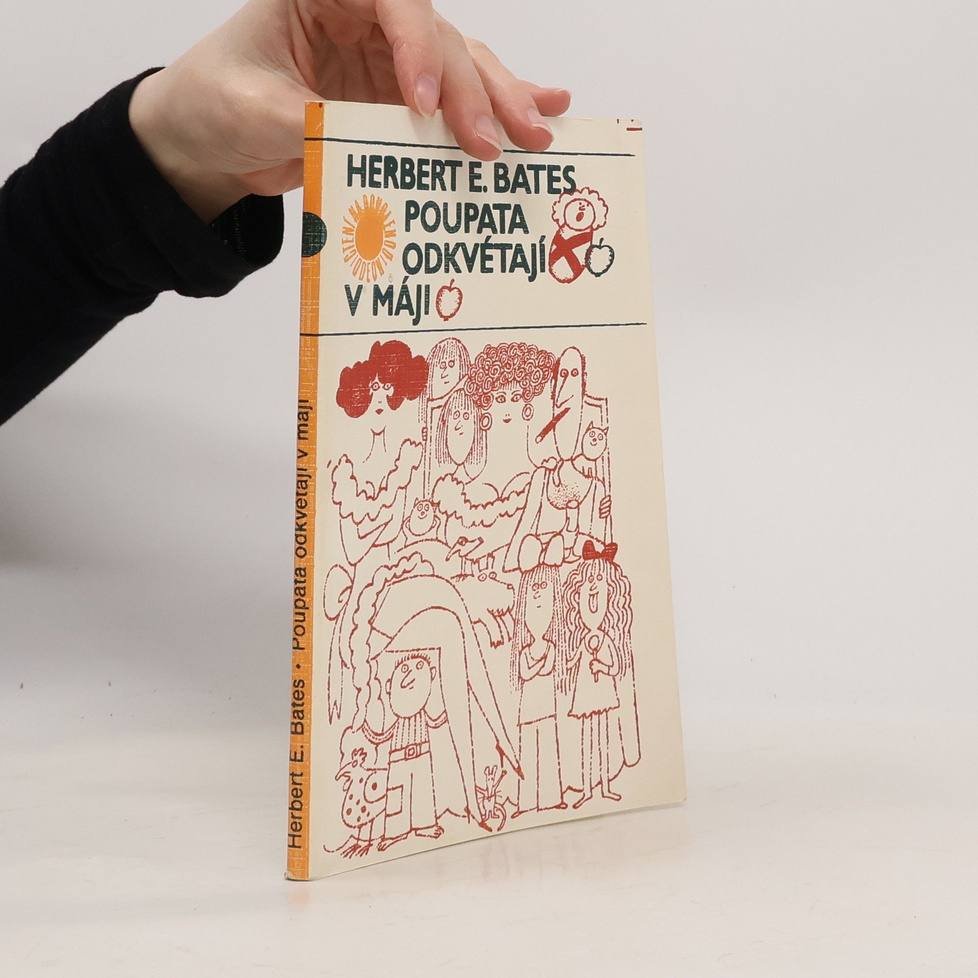 Herbert Ernest Bates Poupata odkvétají v máji