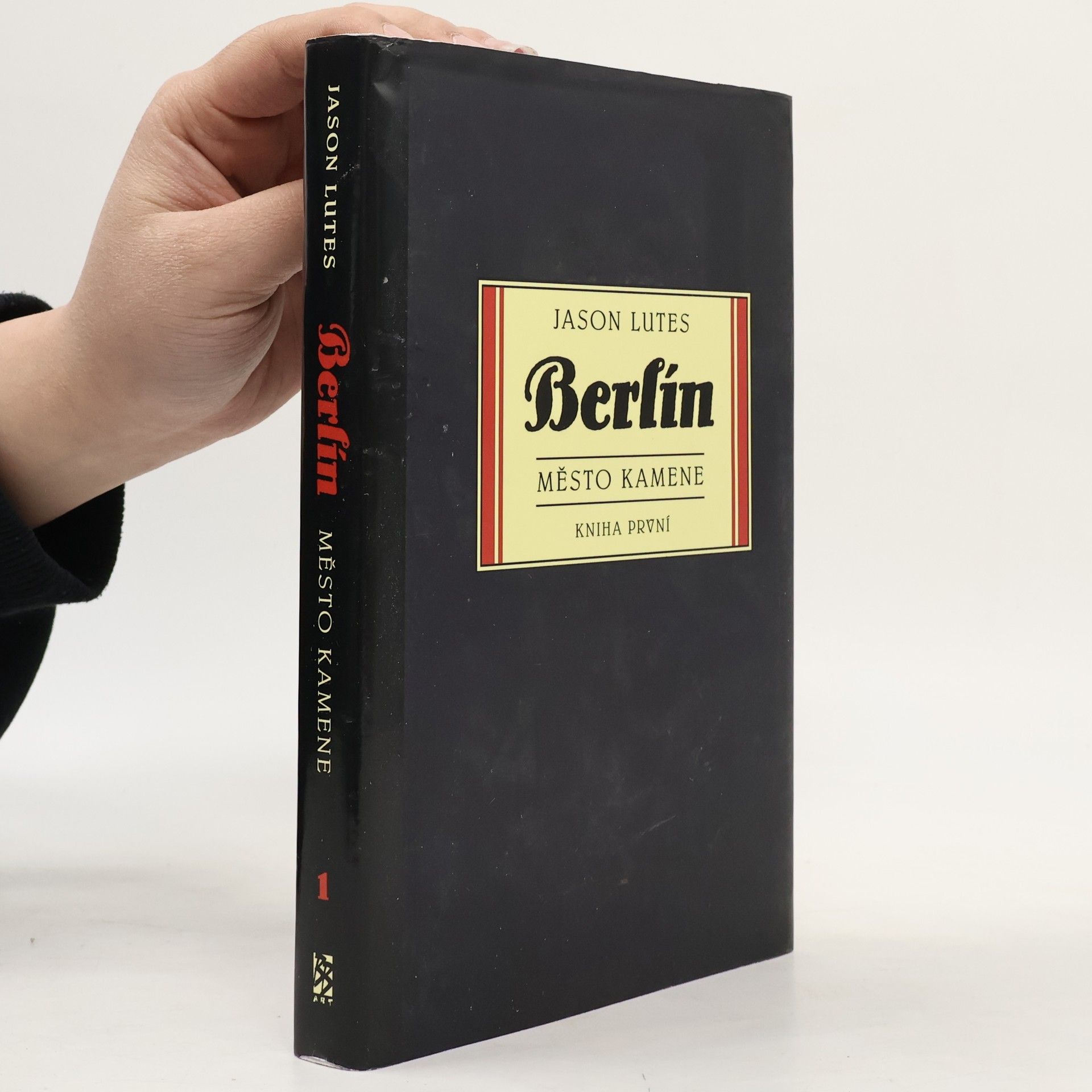 Jason Lutes Berlín. Město kamene