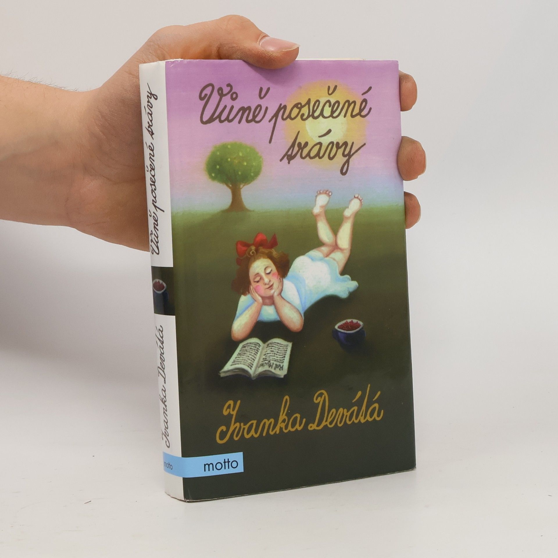 Ivanka Devátá Vůně posečené trávy