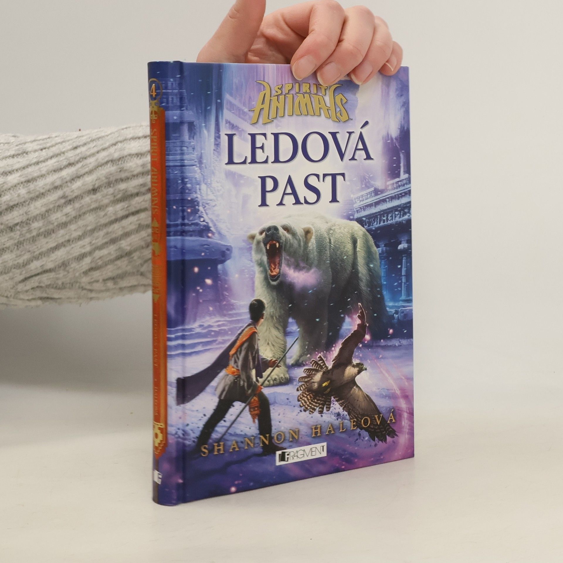 Shannon Hale Ledová past