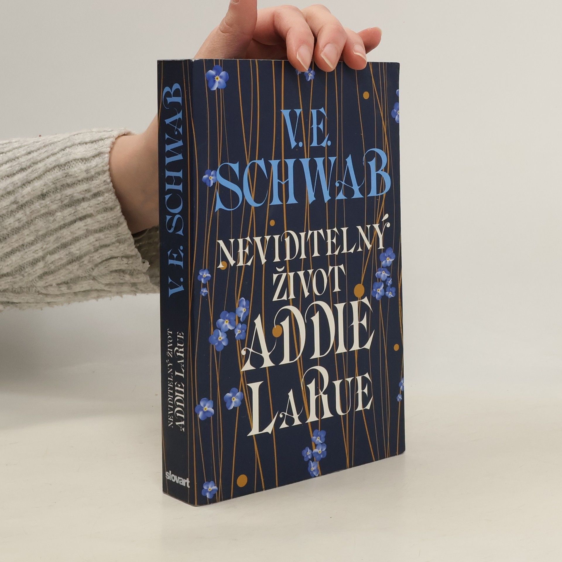 V. E. Schwab Neviditelný život Addie LaRue