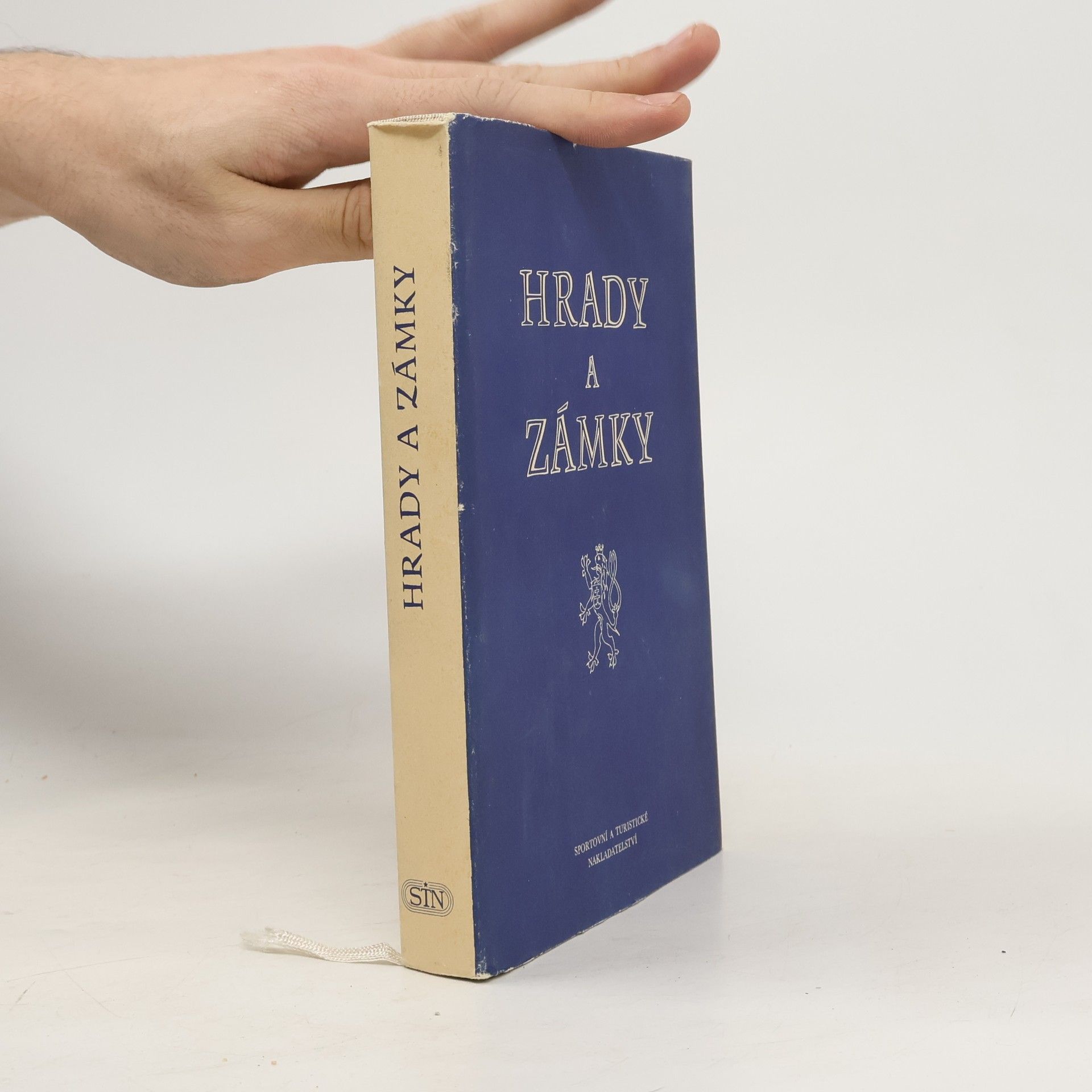 Kolektiv autorů Hrady a zámky