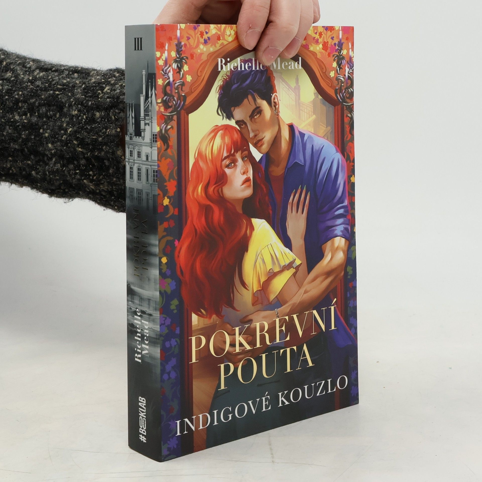 Richelle Mead Indigové kouzlo