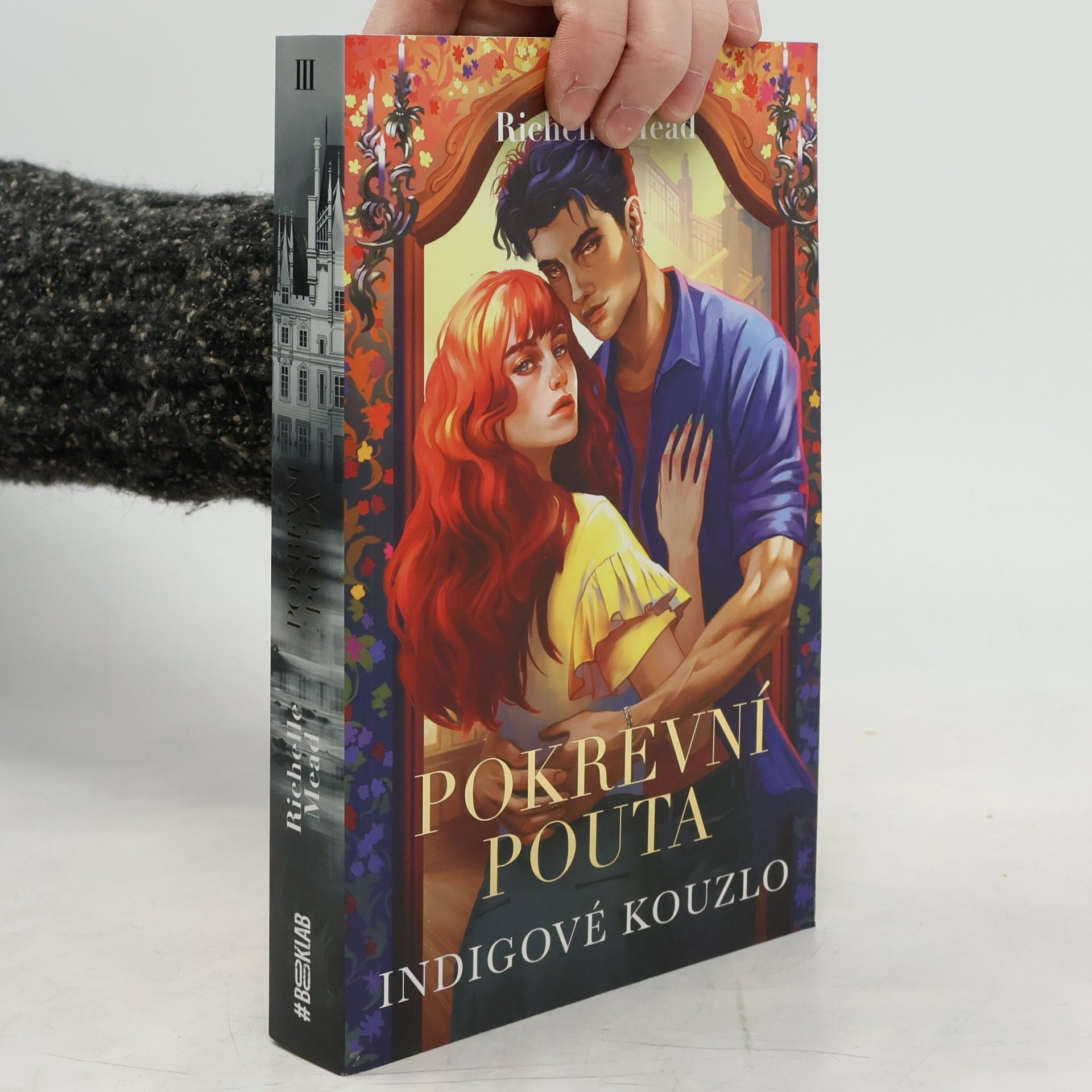 Richelle Mead Indigové kouzlo