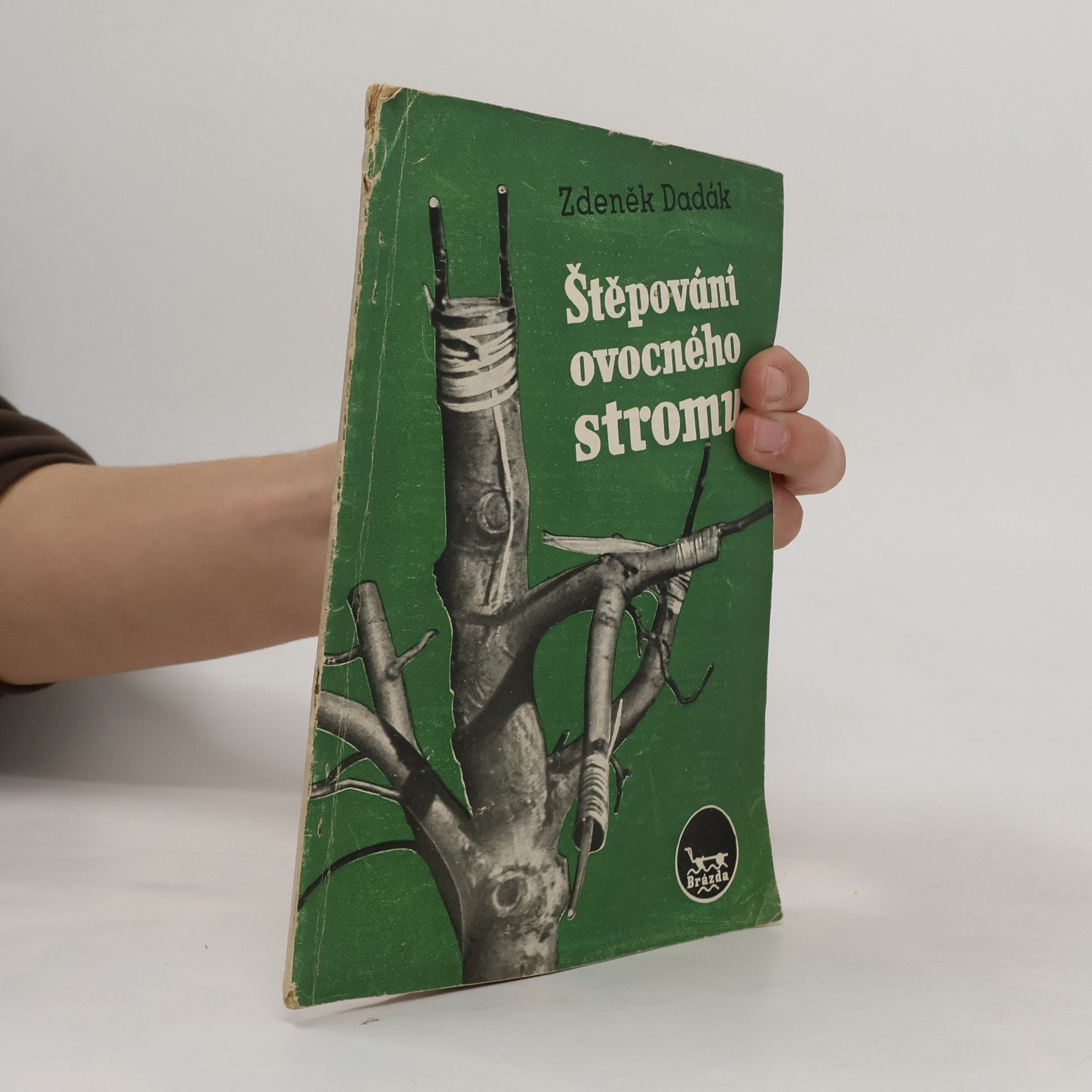 Zdeněk Dadák Štěpování ovocného stromu