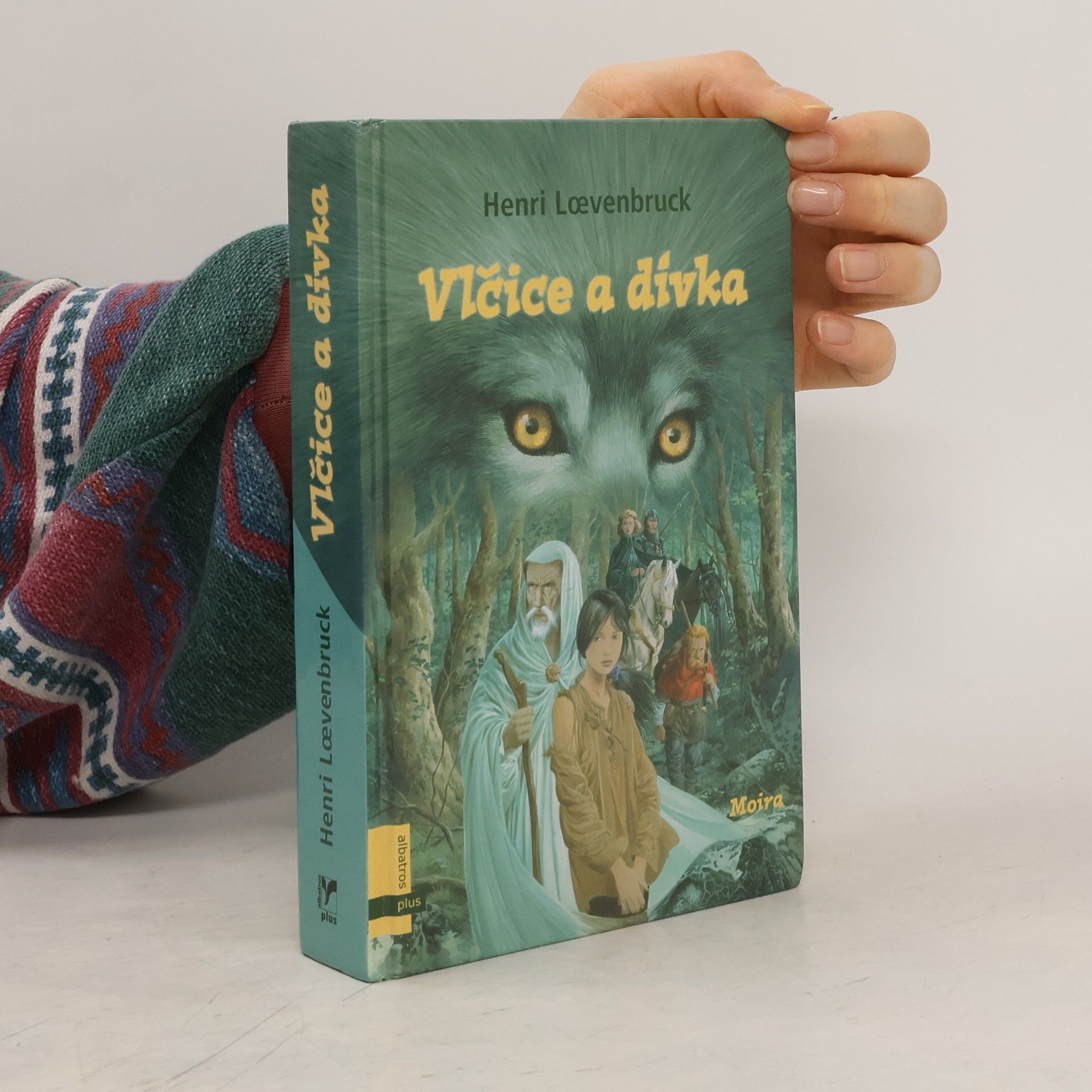 Henri Loevenbruck Moira. Kniha první, Vlčice a dívka