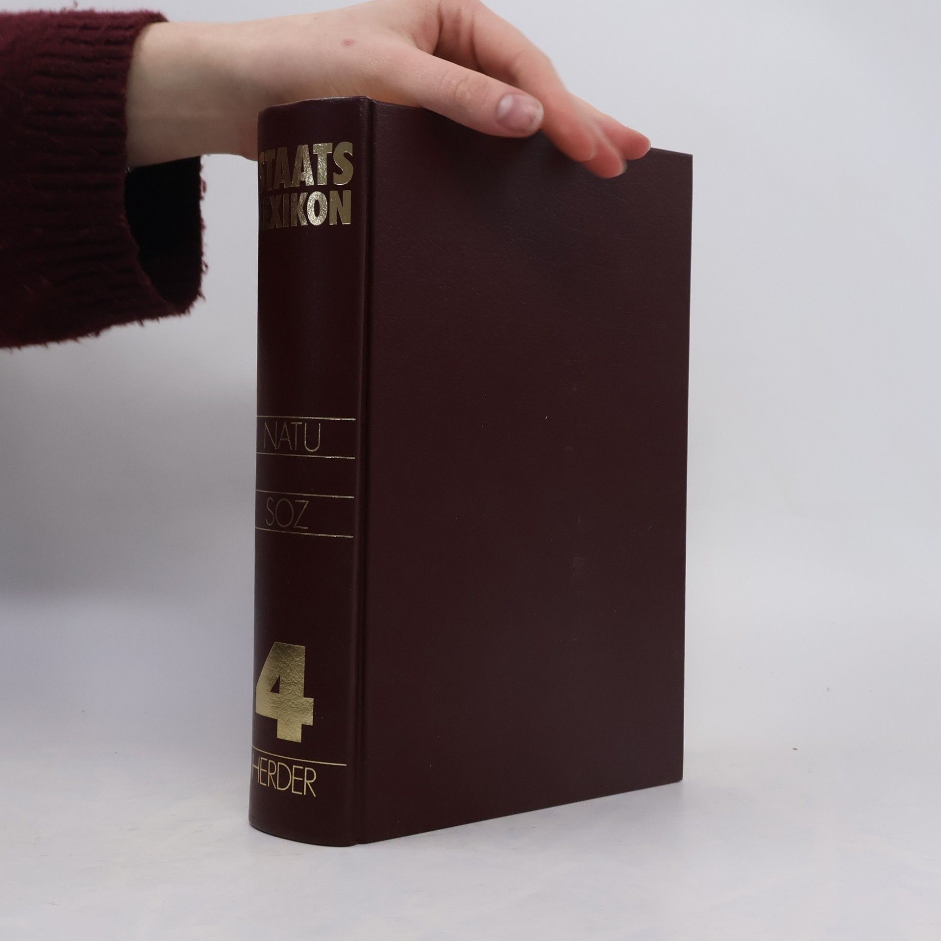 Autores varios Staatslexikon