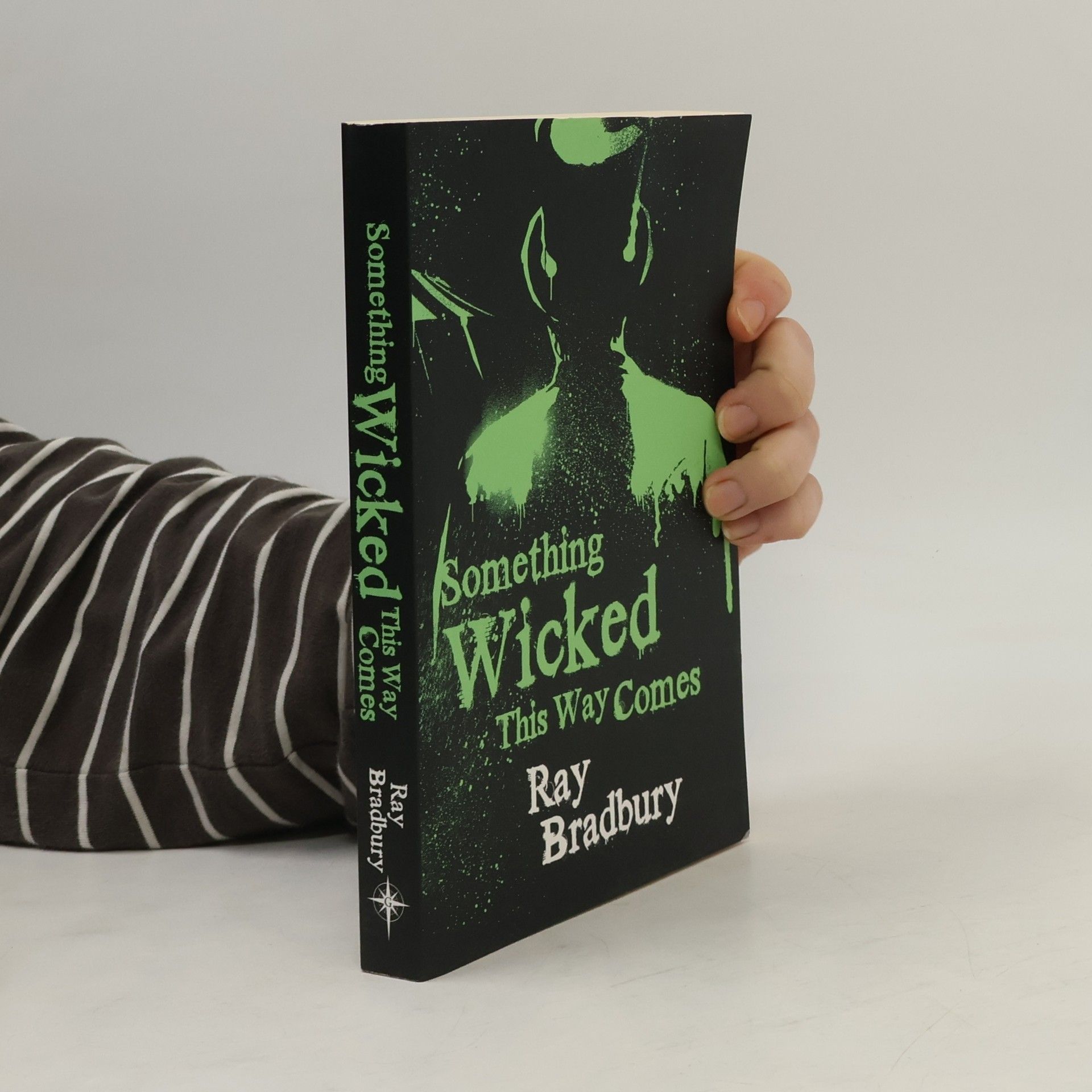 Ray Bradbury Something Wicked This Way Comes