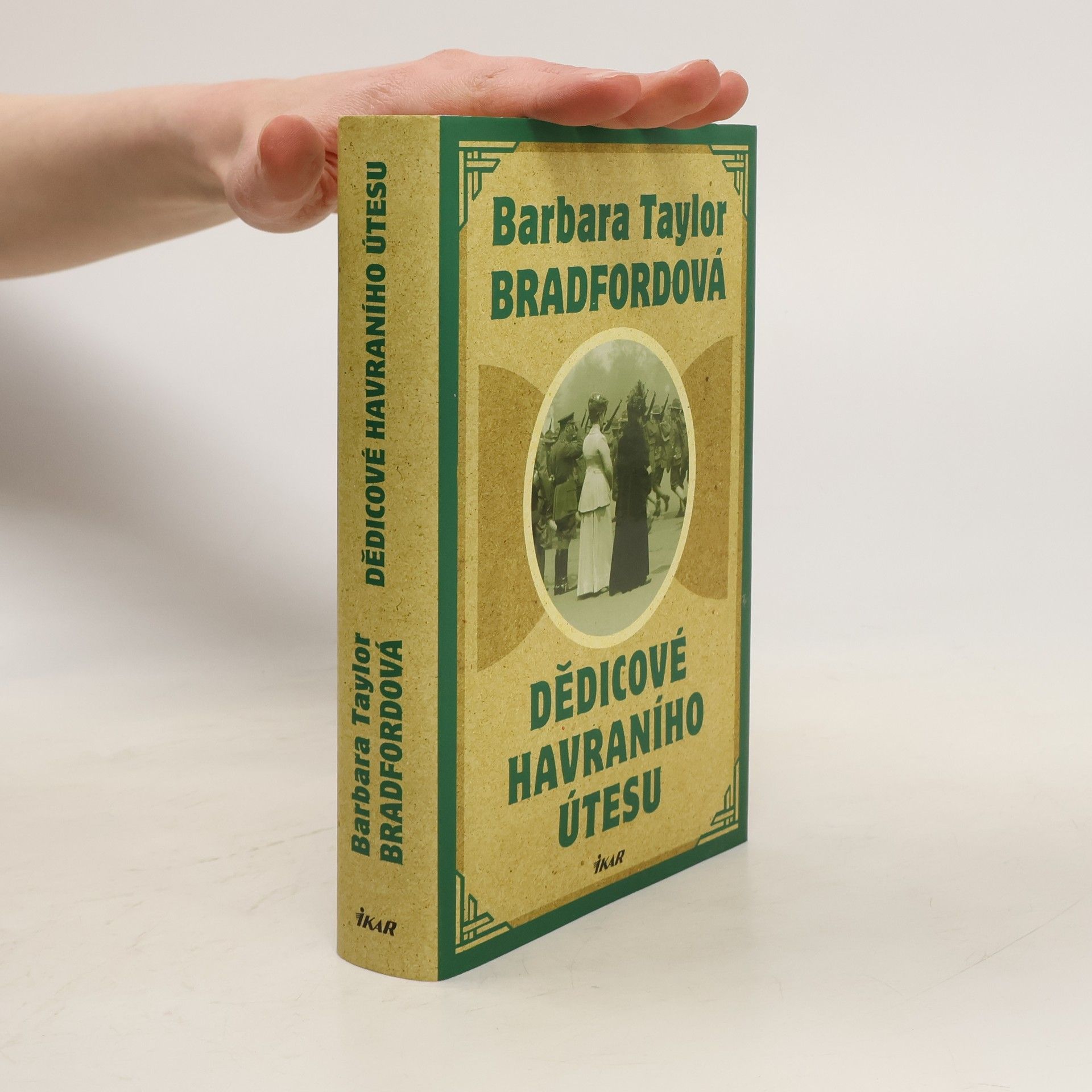 Barbara Taylor Bradford Dědicové Havraního útesu