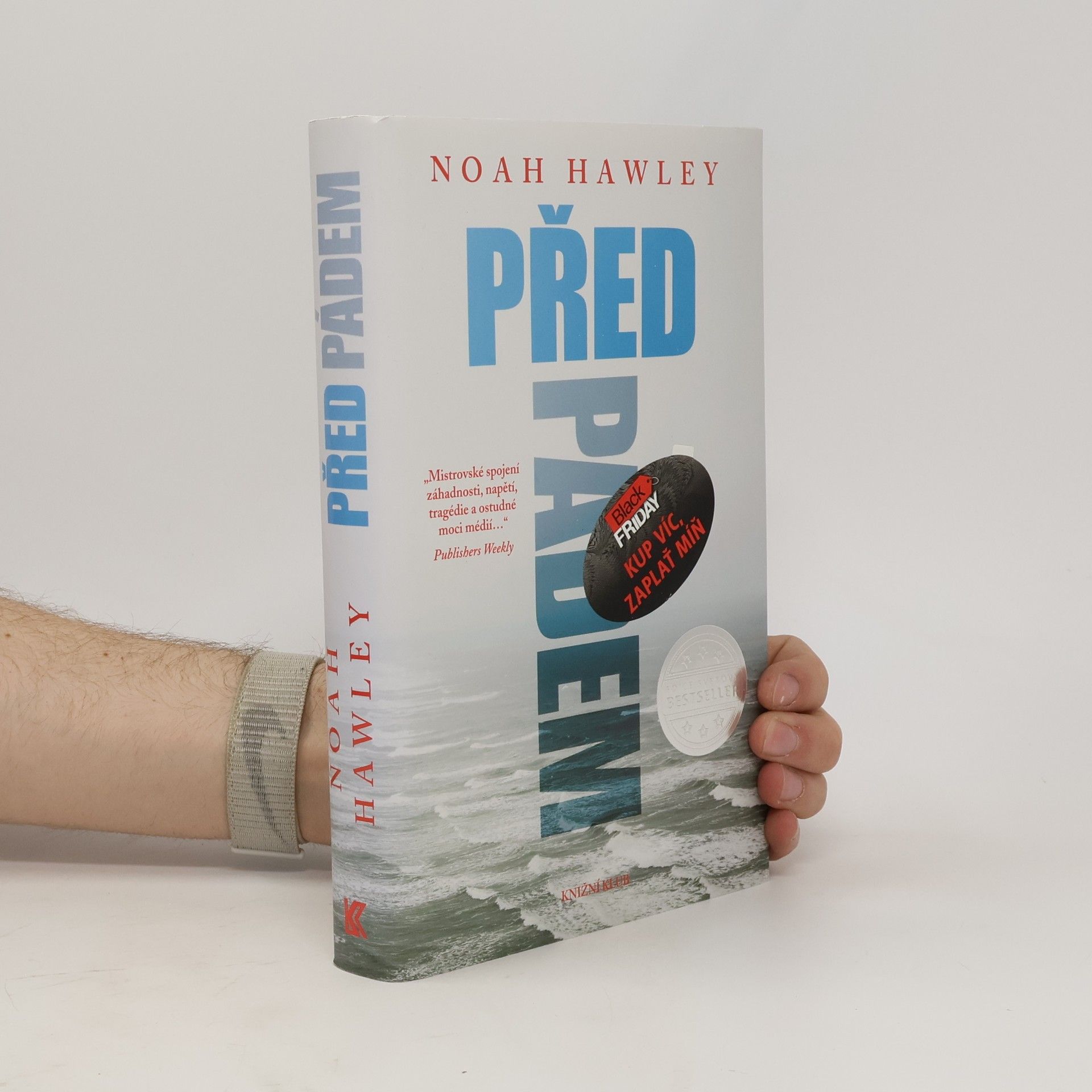 Noah Hawley Před pádem