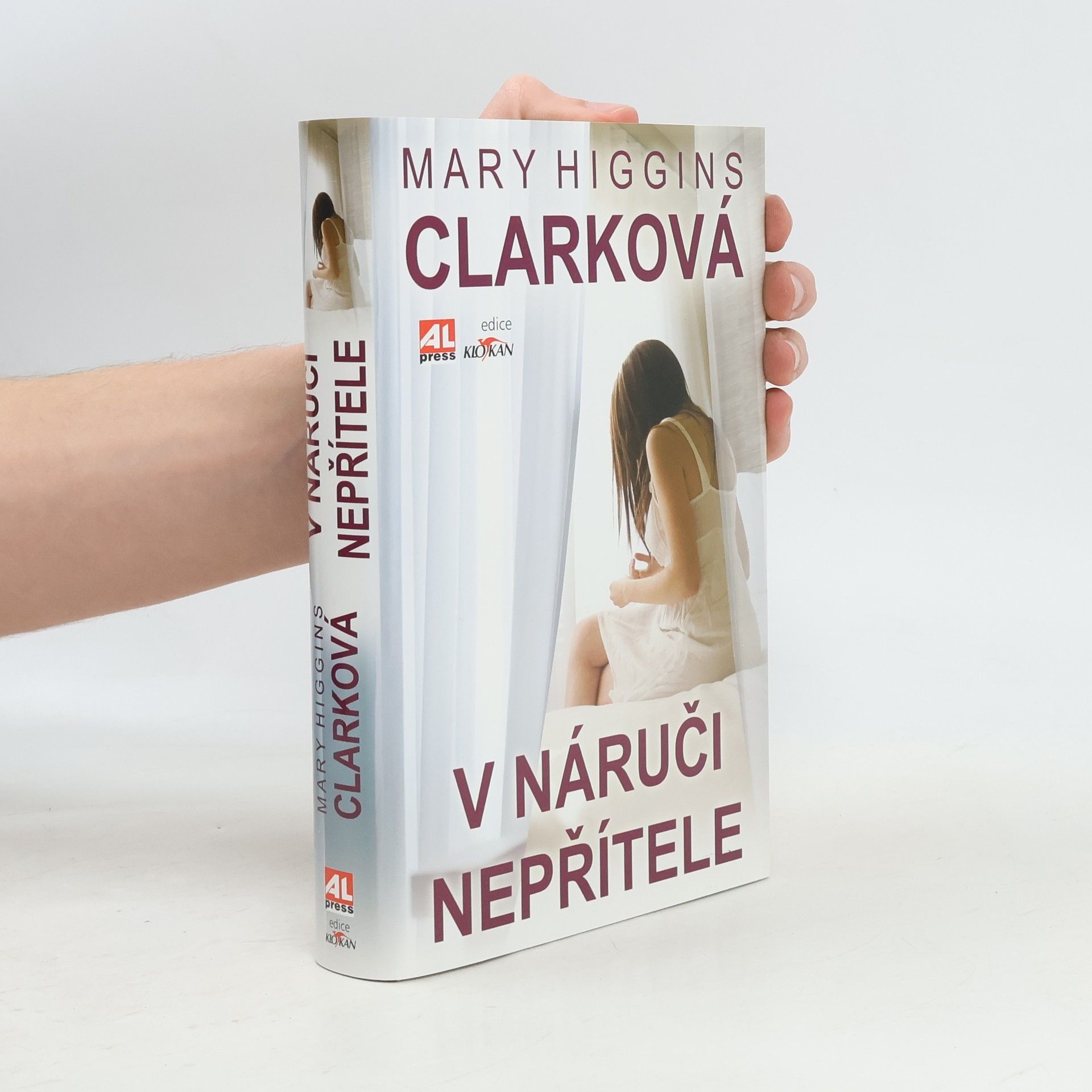 V náruči nepřítele