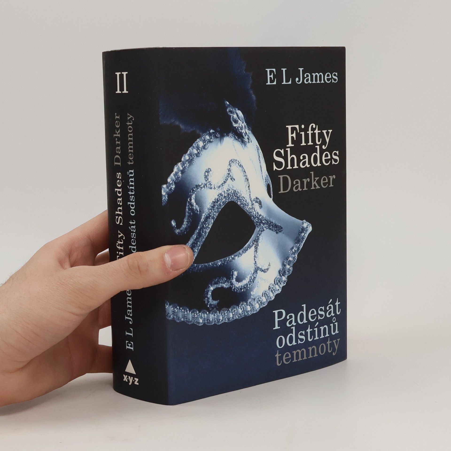 E. L. James Padesát odstínů temnoty