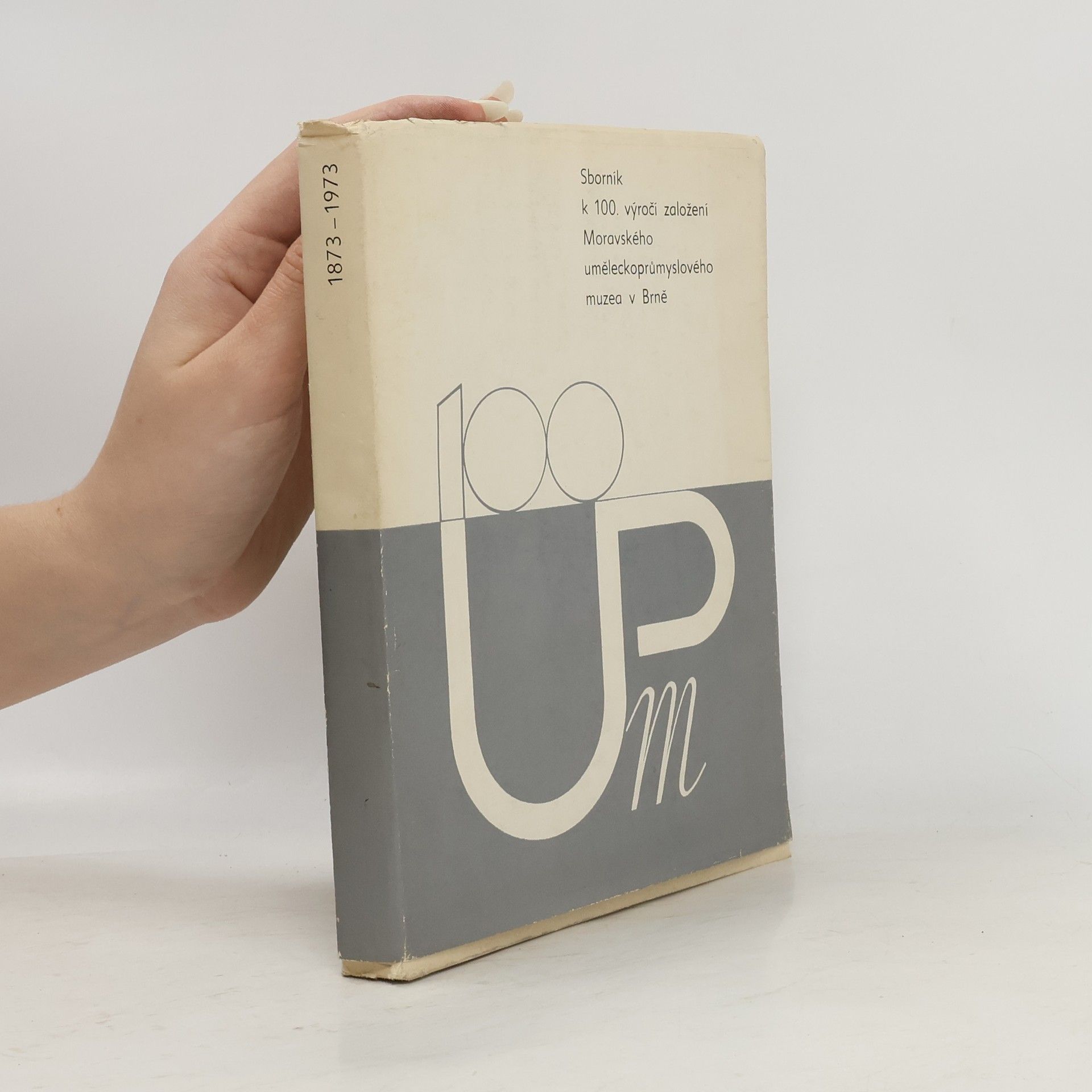 Kolektiv autorů 100 UPM