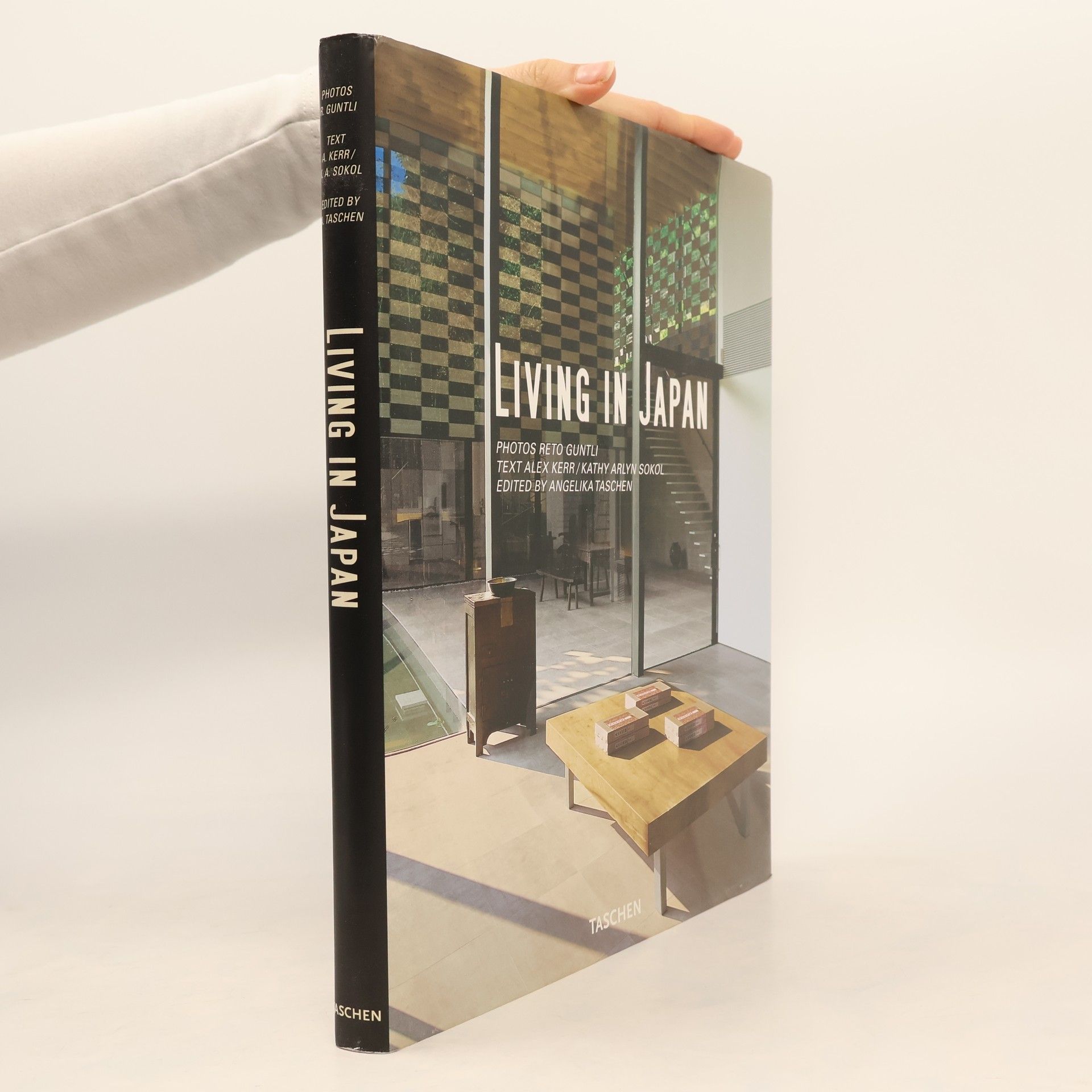 Alex Kerr Living in Japan