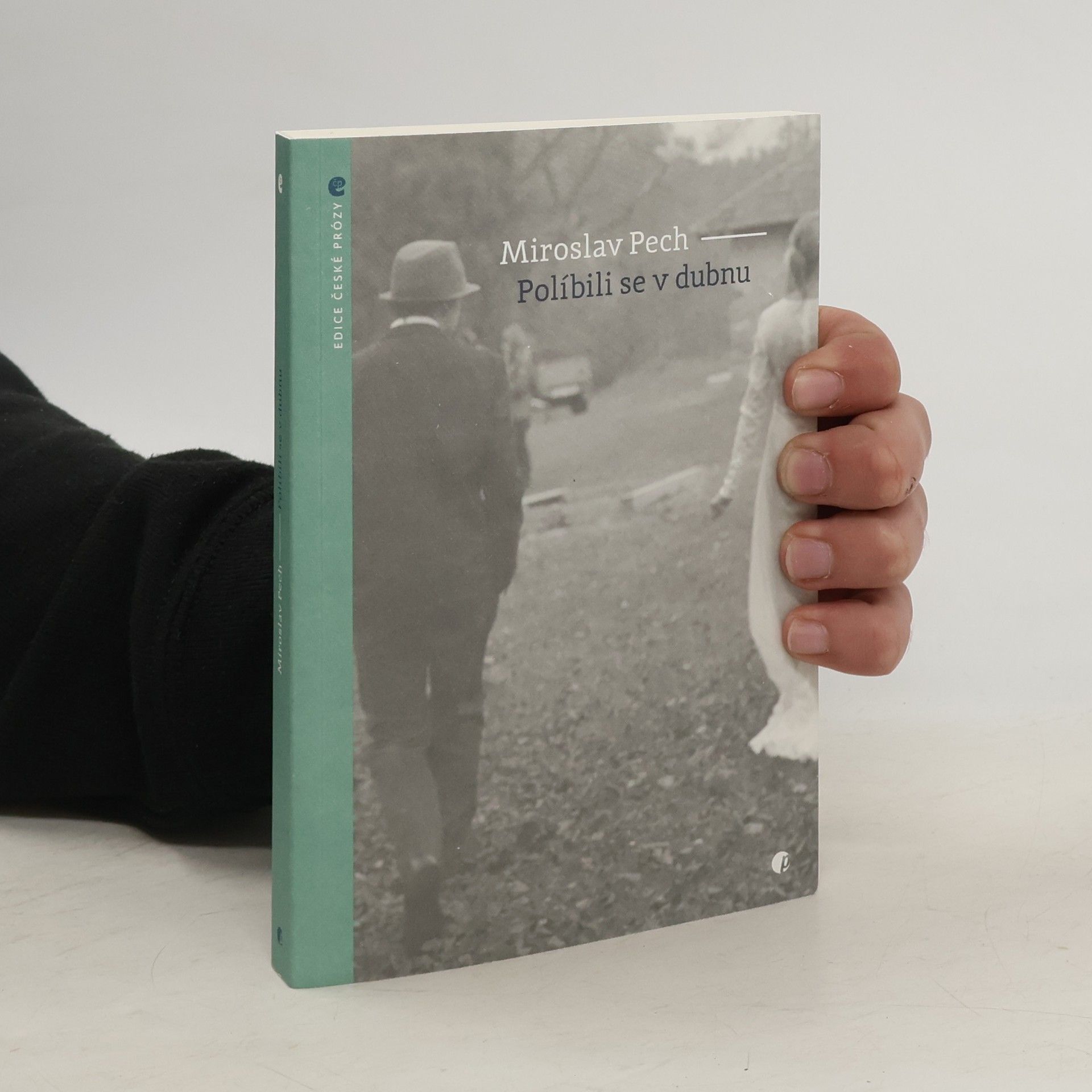 Políbili se v dubnu