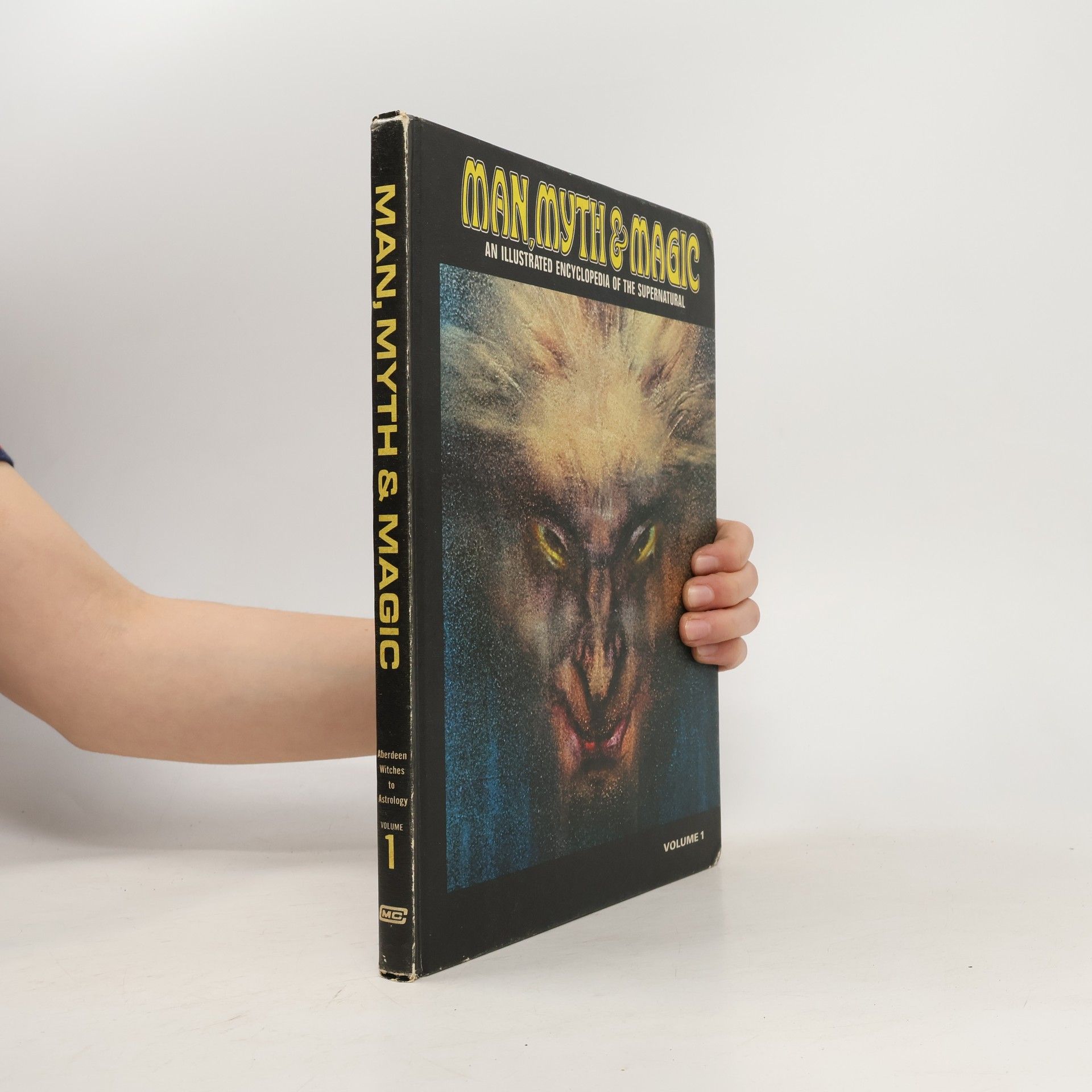 Various authors Man, Myth & Magic 1