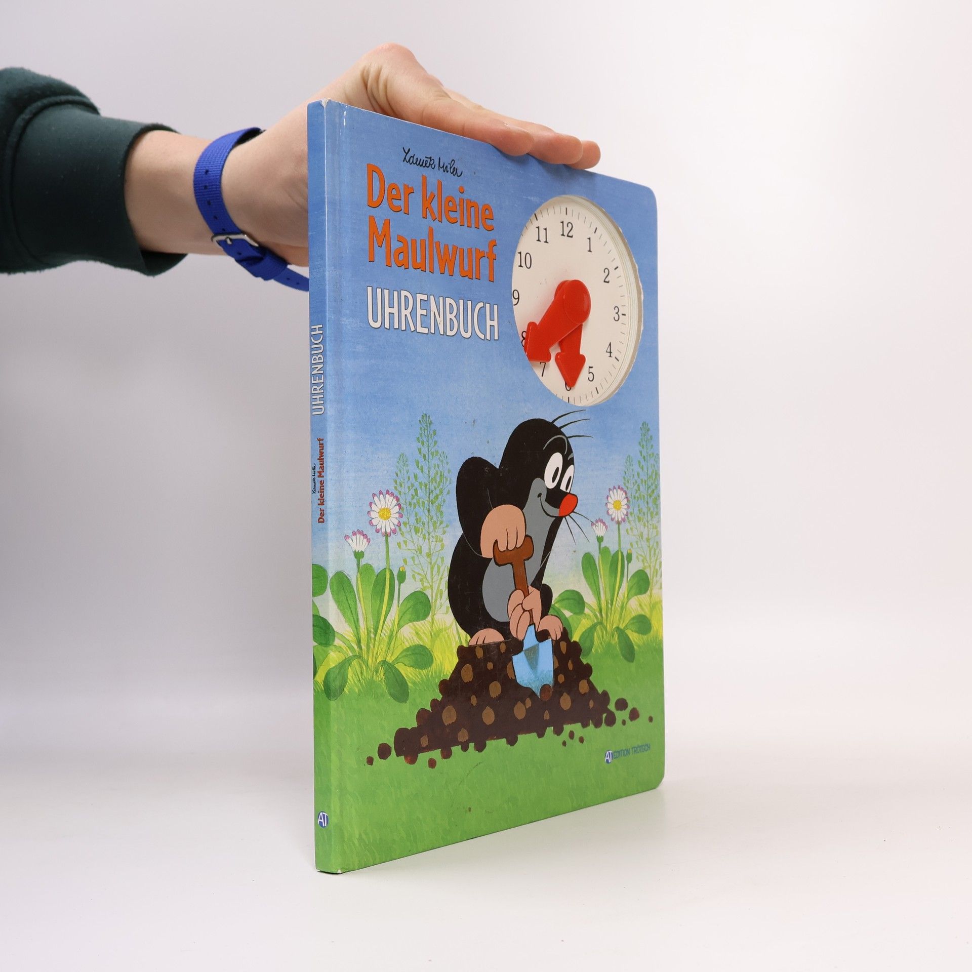 Zdeněk Miler Der kleine Maulwurf. Uhrenbuch