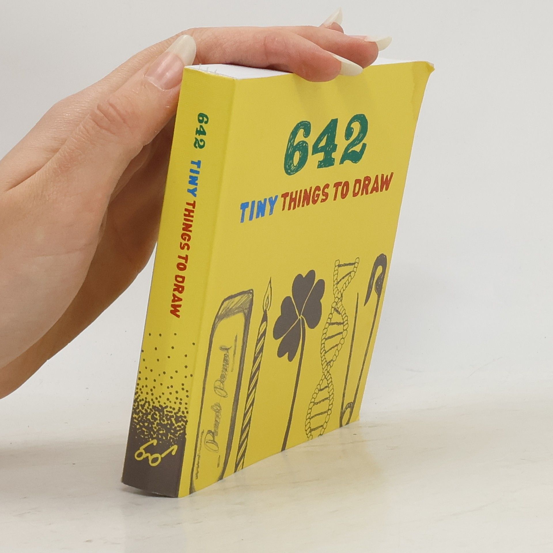 Eloise Leigh 642 tiny things to draw