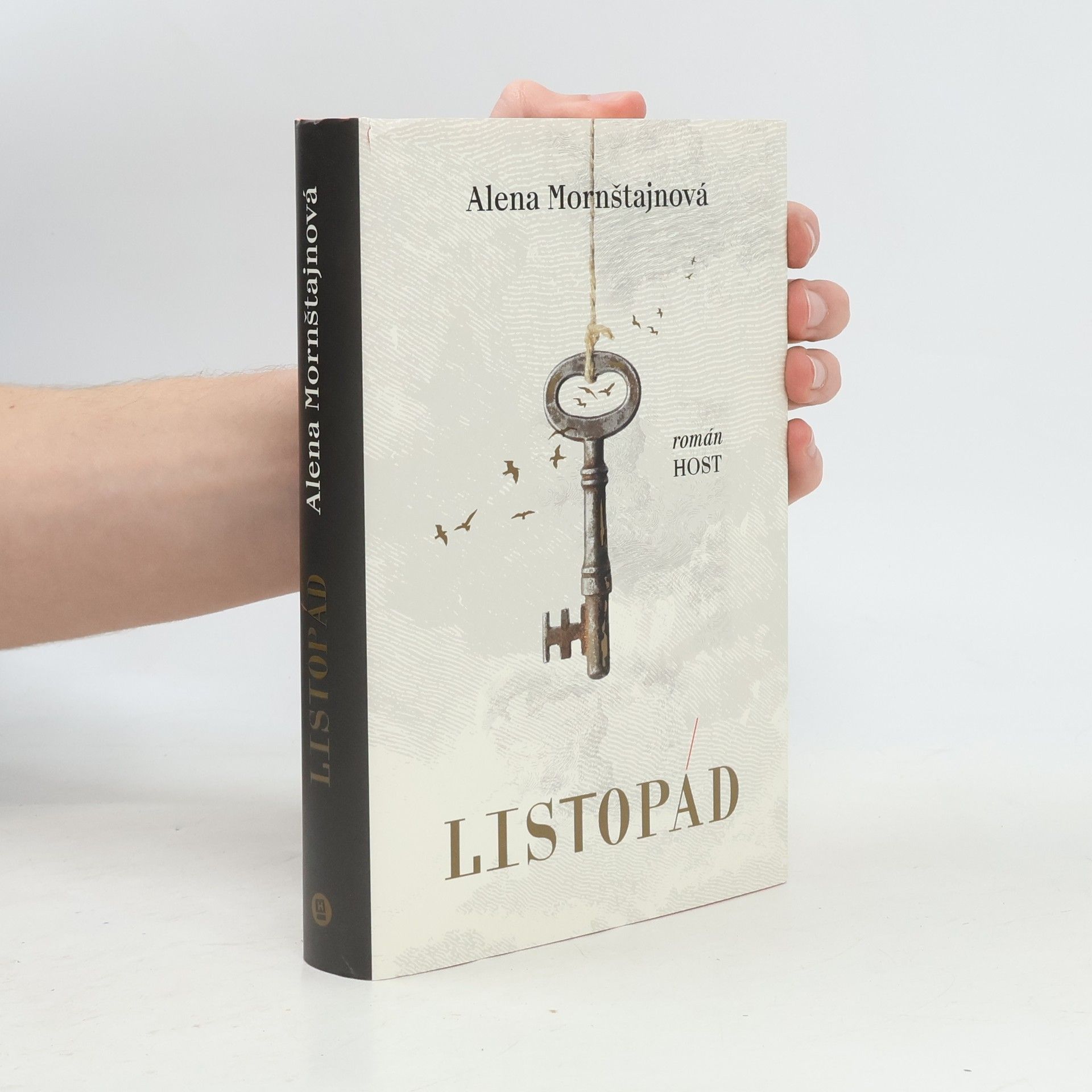 Alena Mornštajnová Listopád