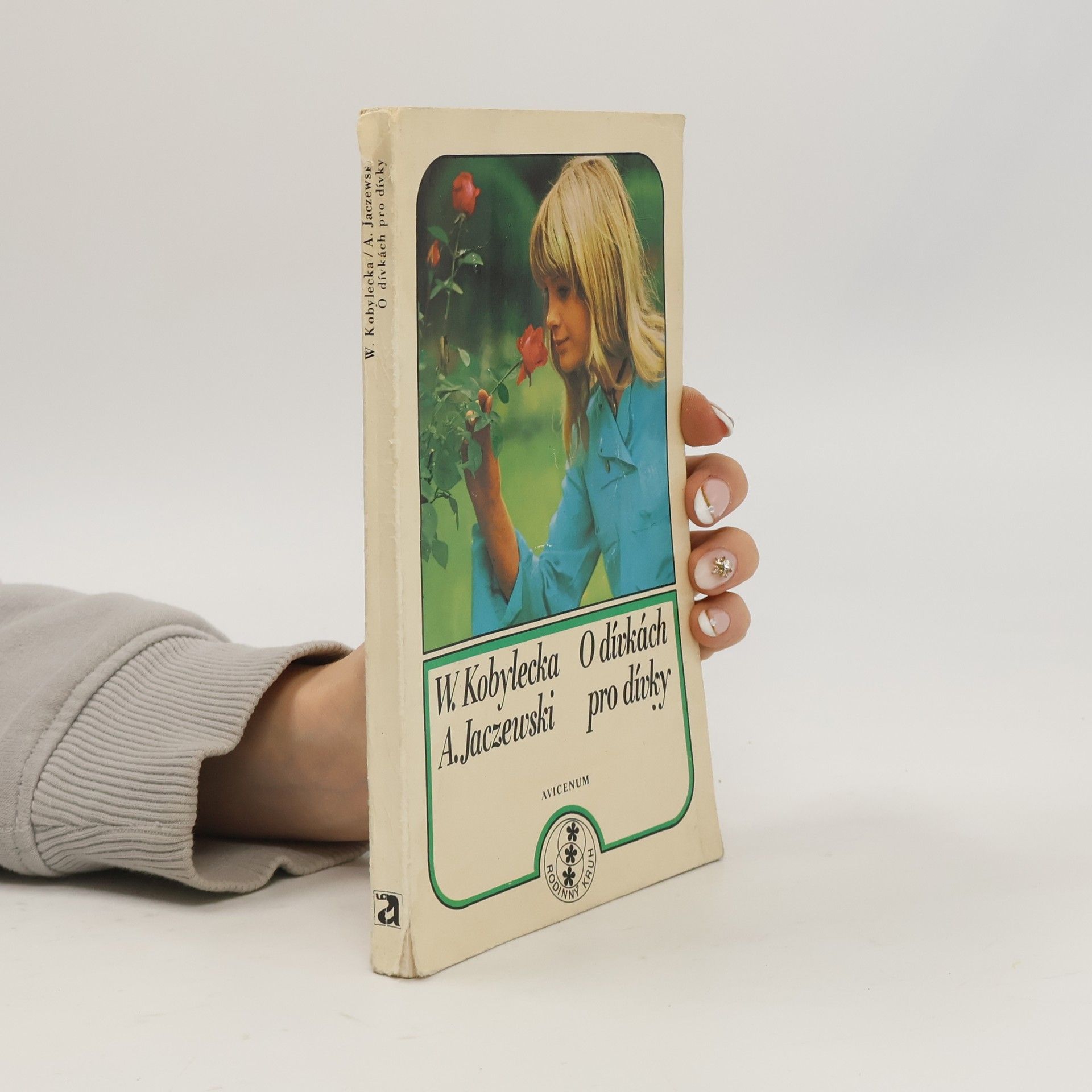 Wanda Kobylecka O dívkách pro dívky