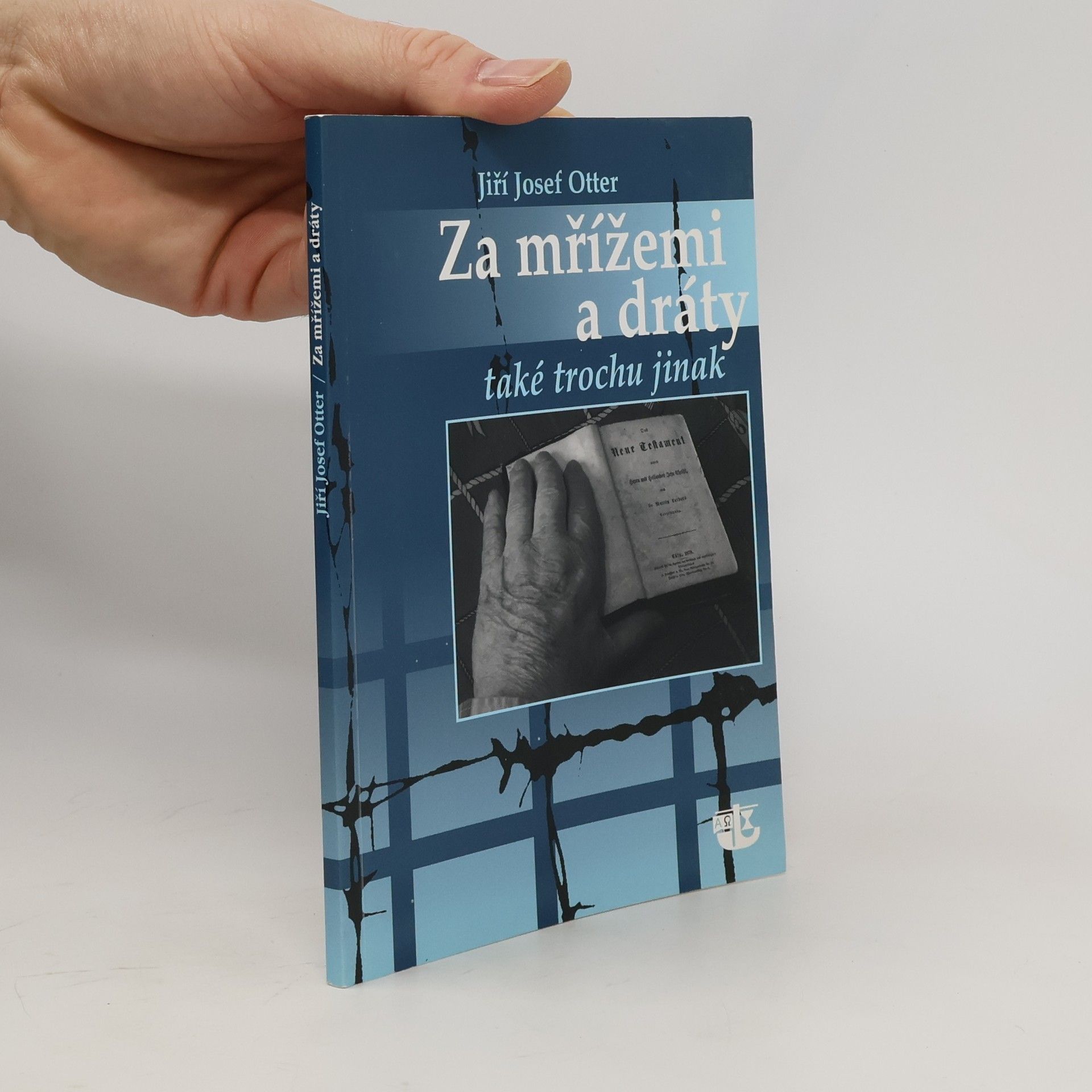 Za mřížemi a dráty také trochu jinak