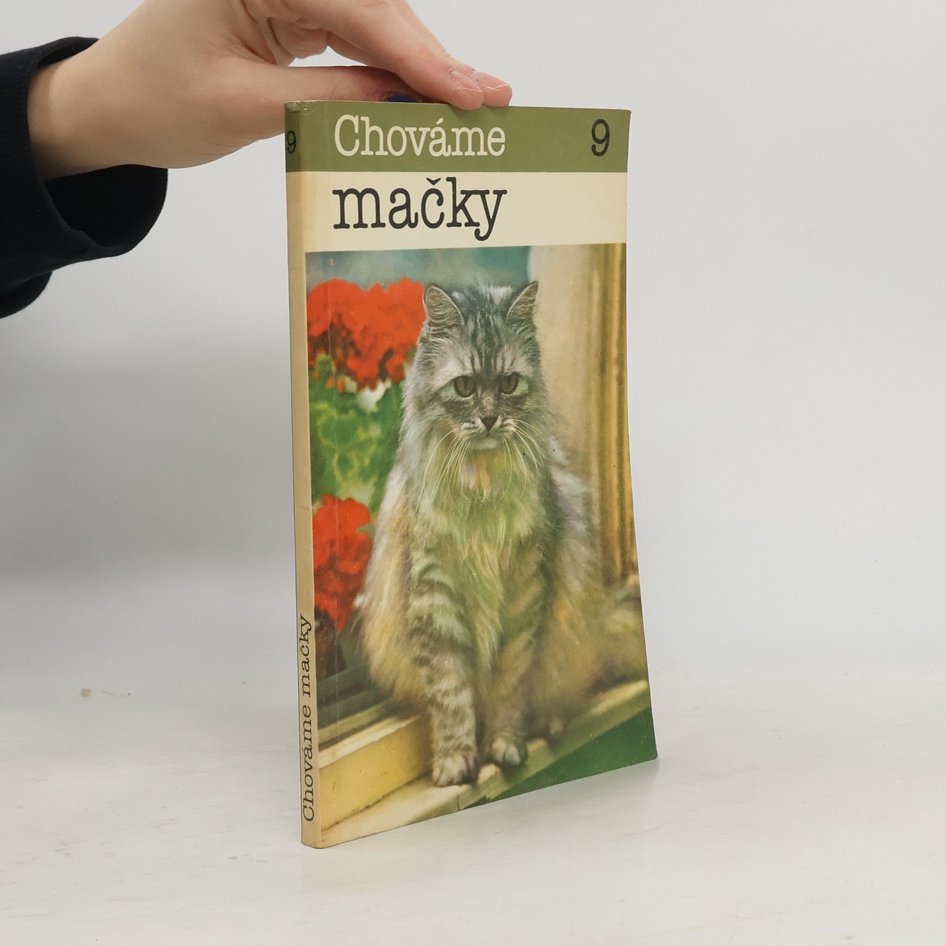 M. Pálková Chováme mačky 9