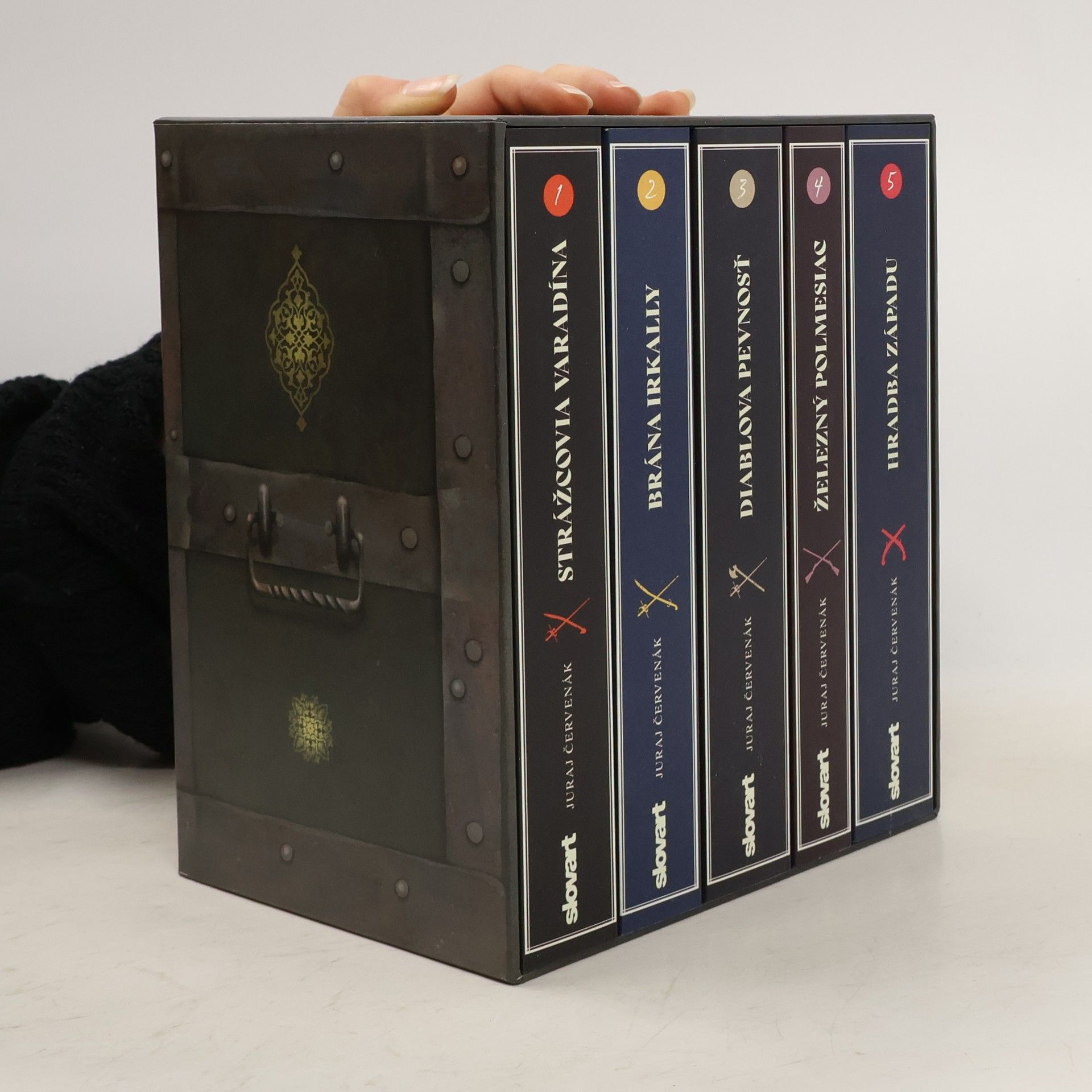 Juraj Červenák Dobrodružstvá kapitána Báthoryho 1-5